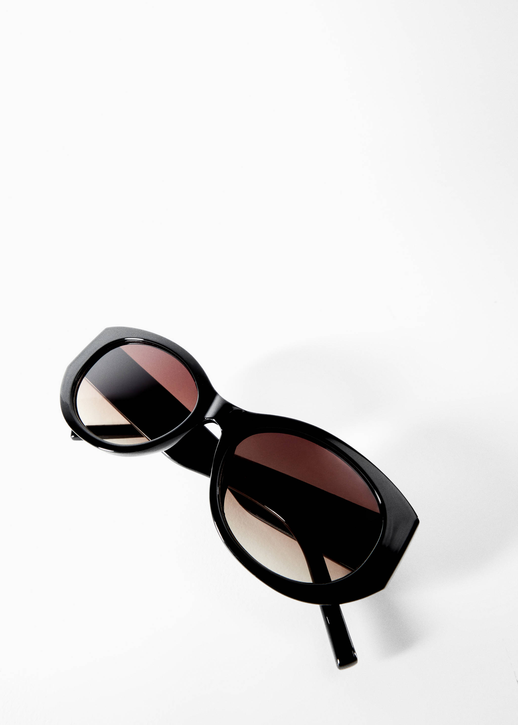 Oval sunglasses - Details of the article 5