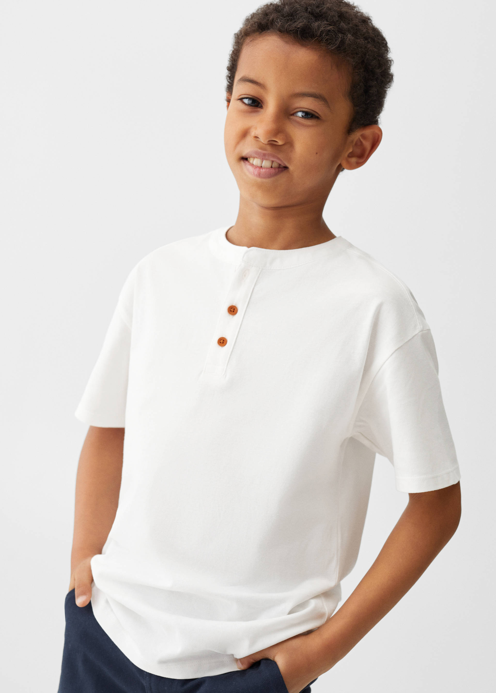 Camiseta cuello panadero - Plano medio