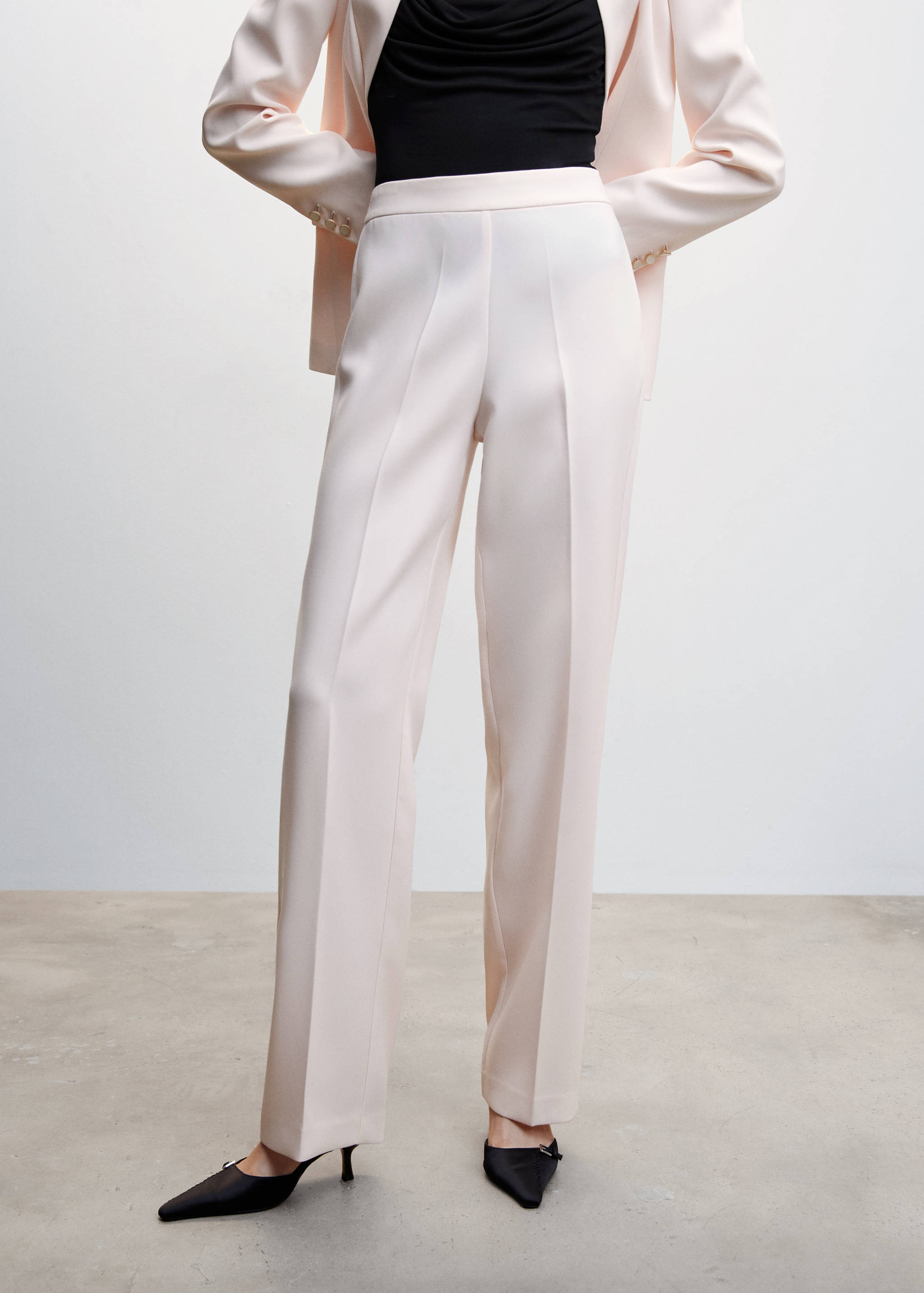 Pantalón traje cintura elástica - Plano medio