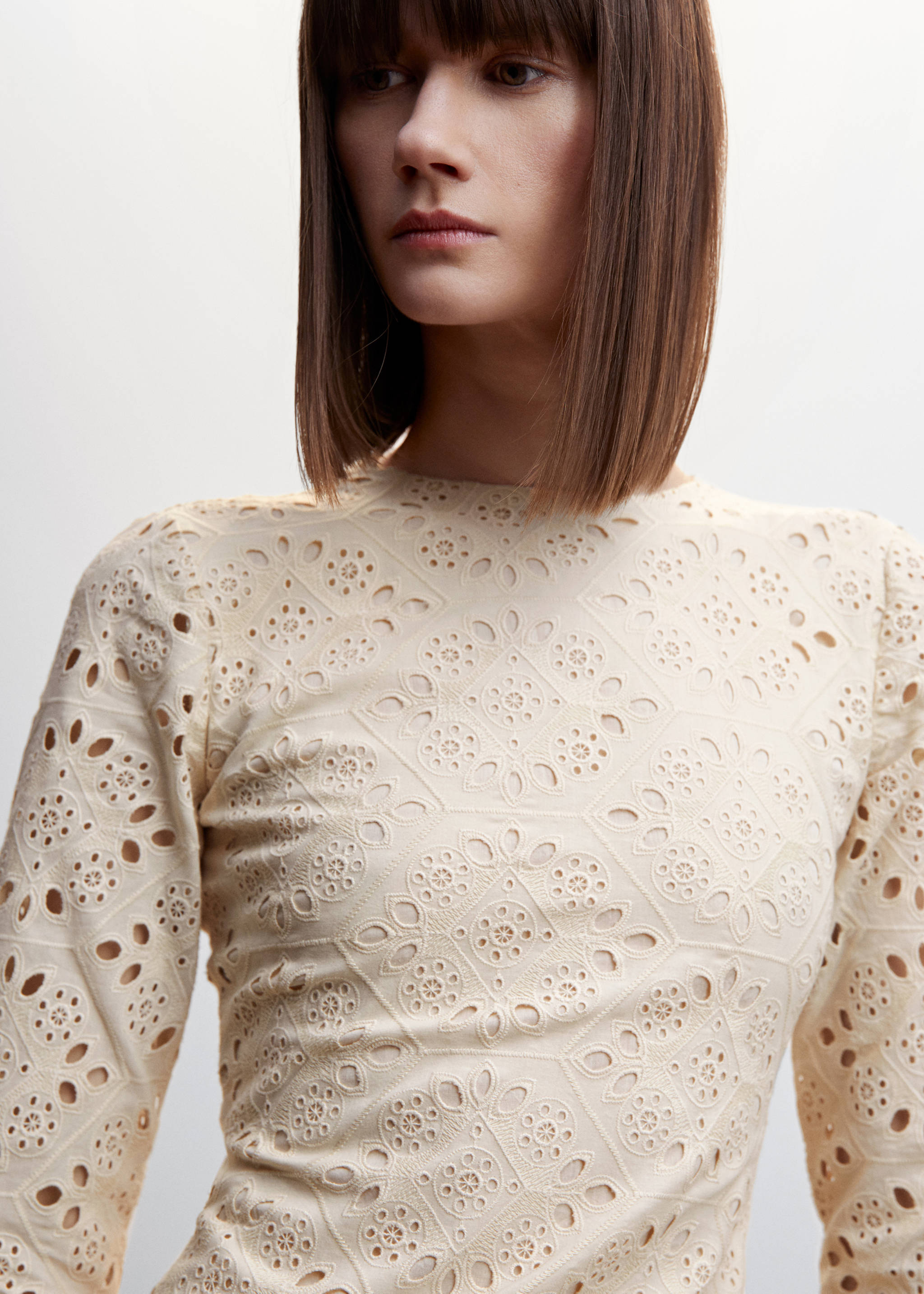 Vestit jaul-l - Detall de l'article 1