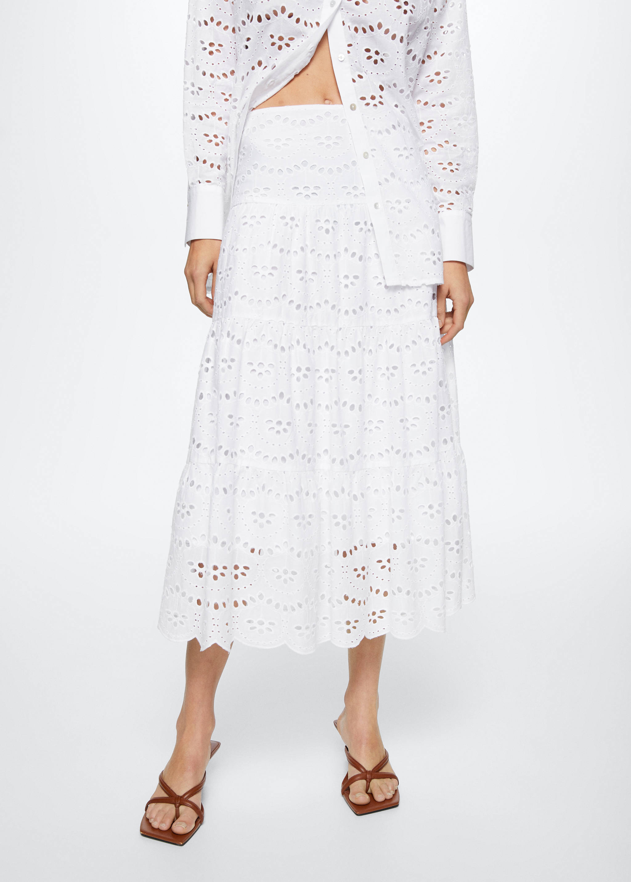 Falda algodón bordados - Plano medio