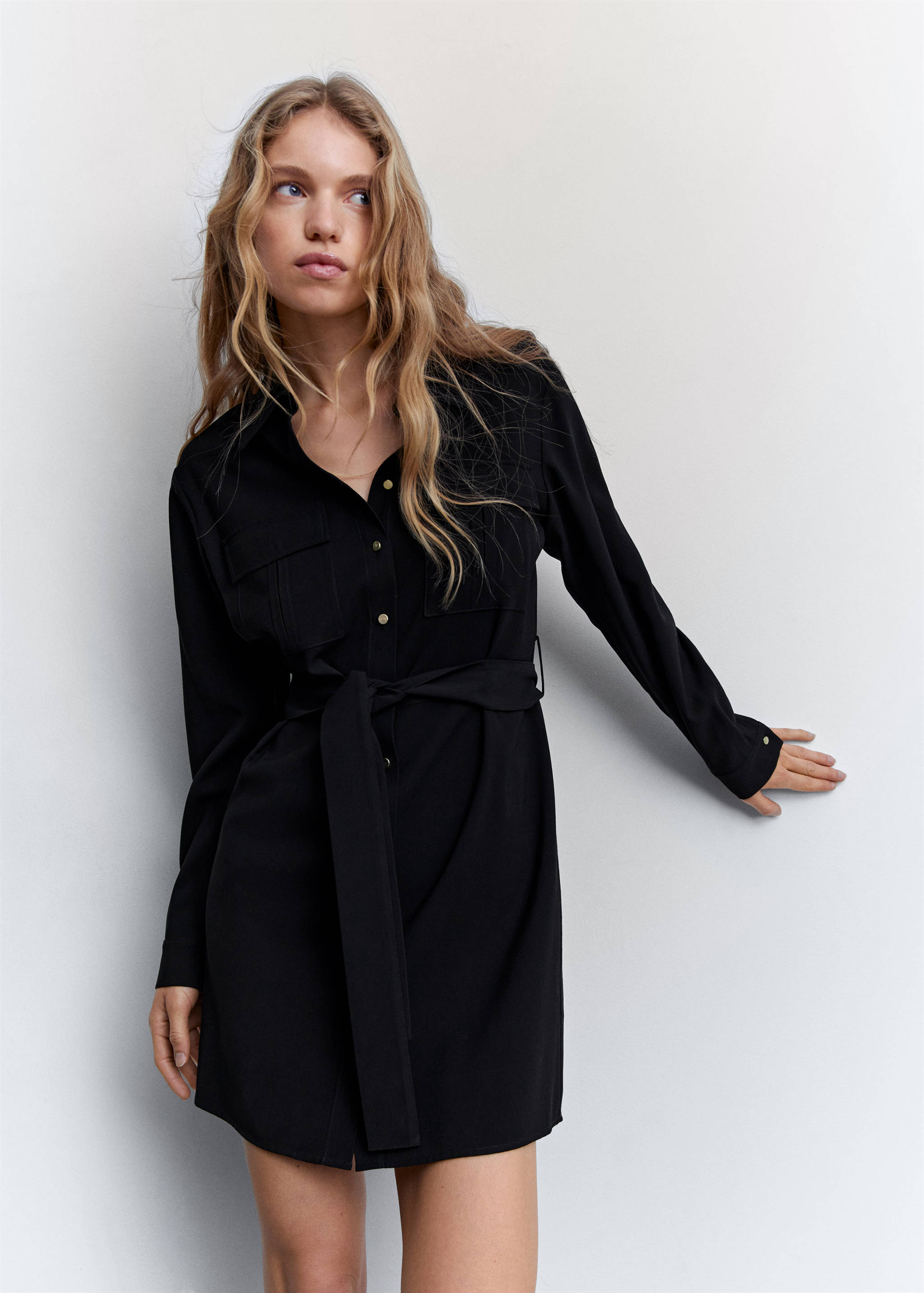 Black dress with belt and pockets - Medium plane