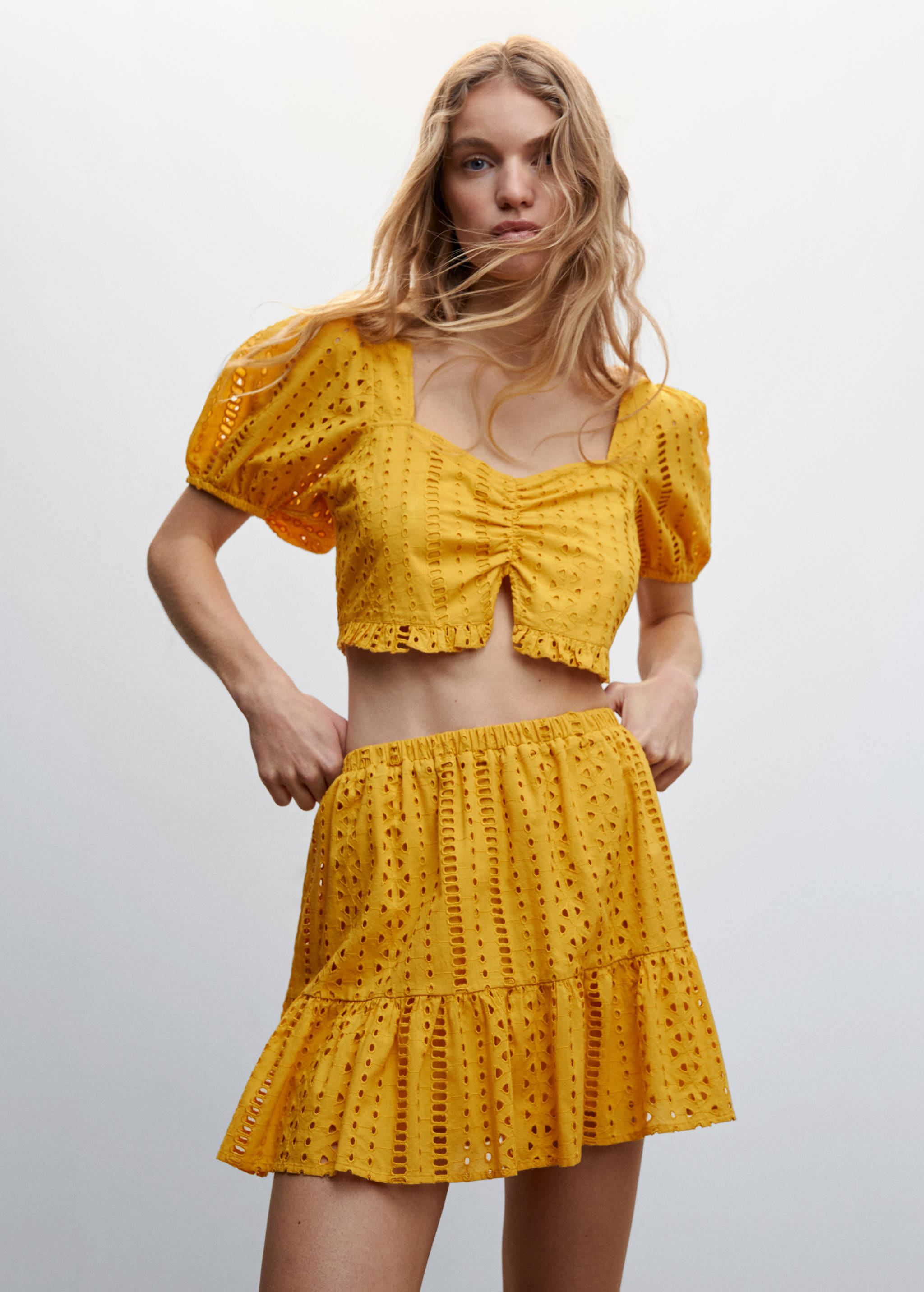 Laser-cut details top - Medium plane