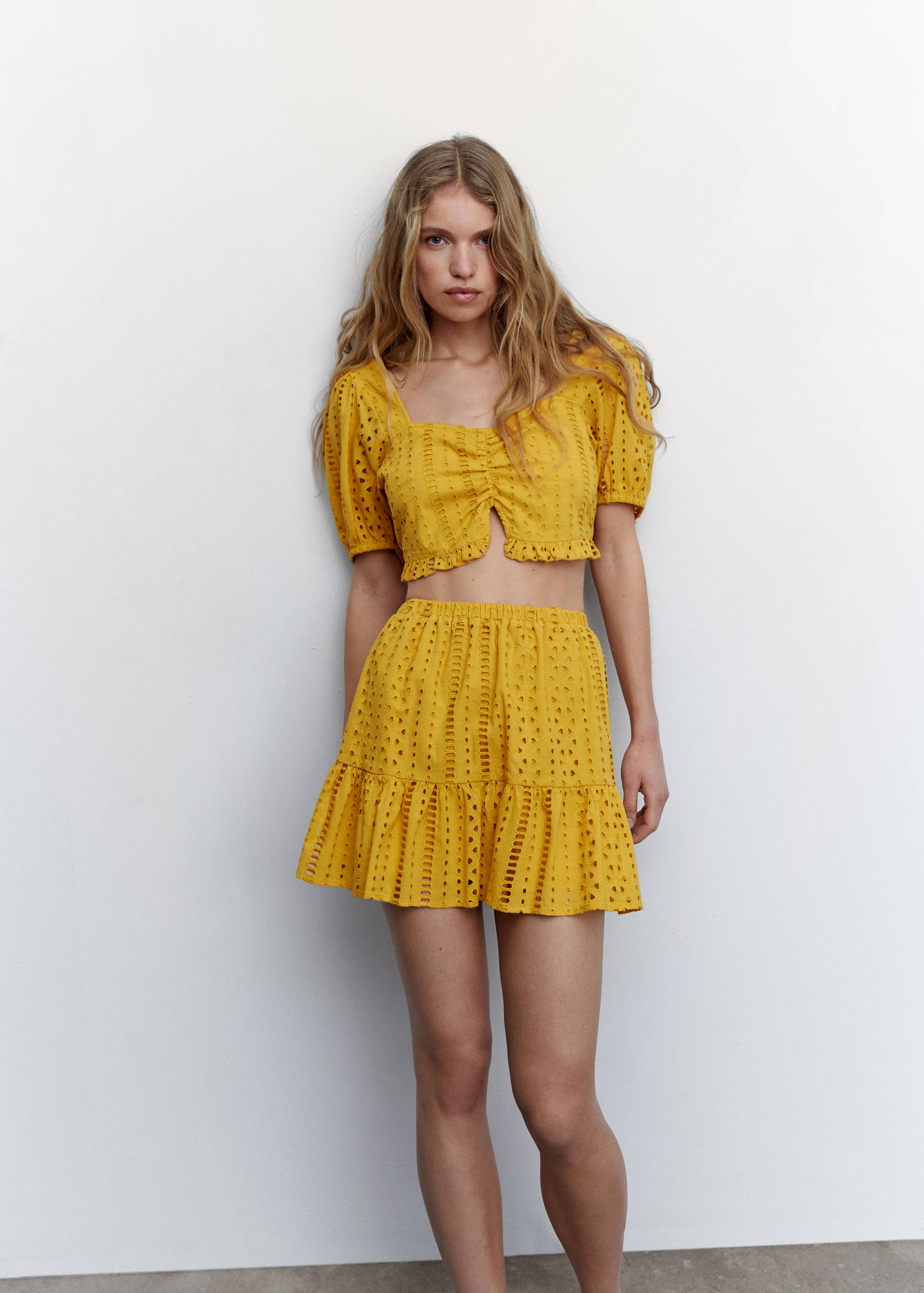 Laser-cut details top - Details of the article 2