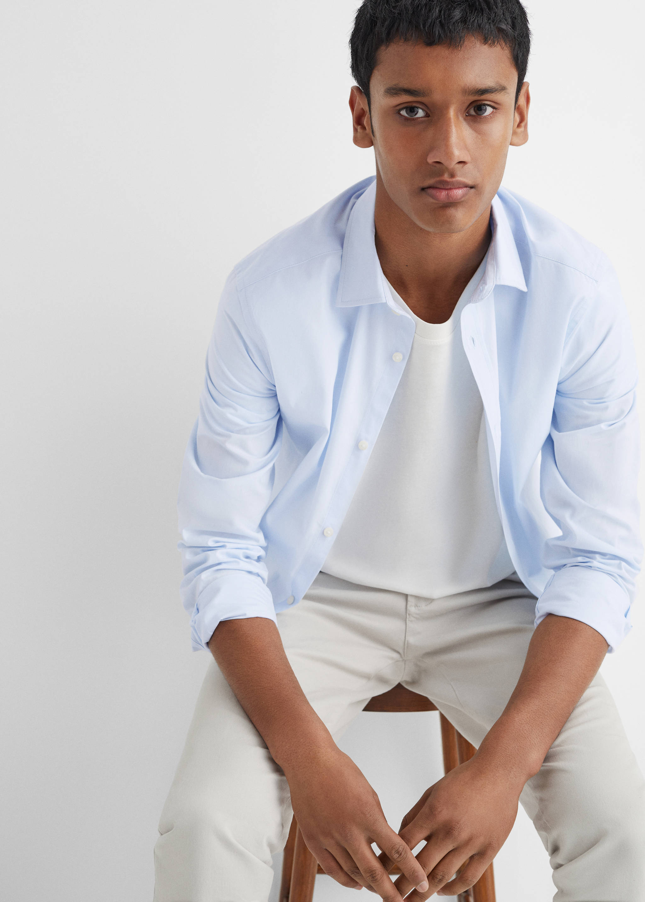 Basic slim-fit cotton shirt - Details of the article 2