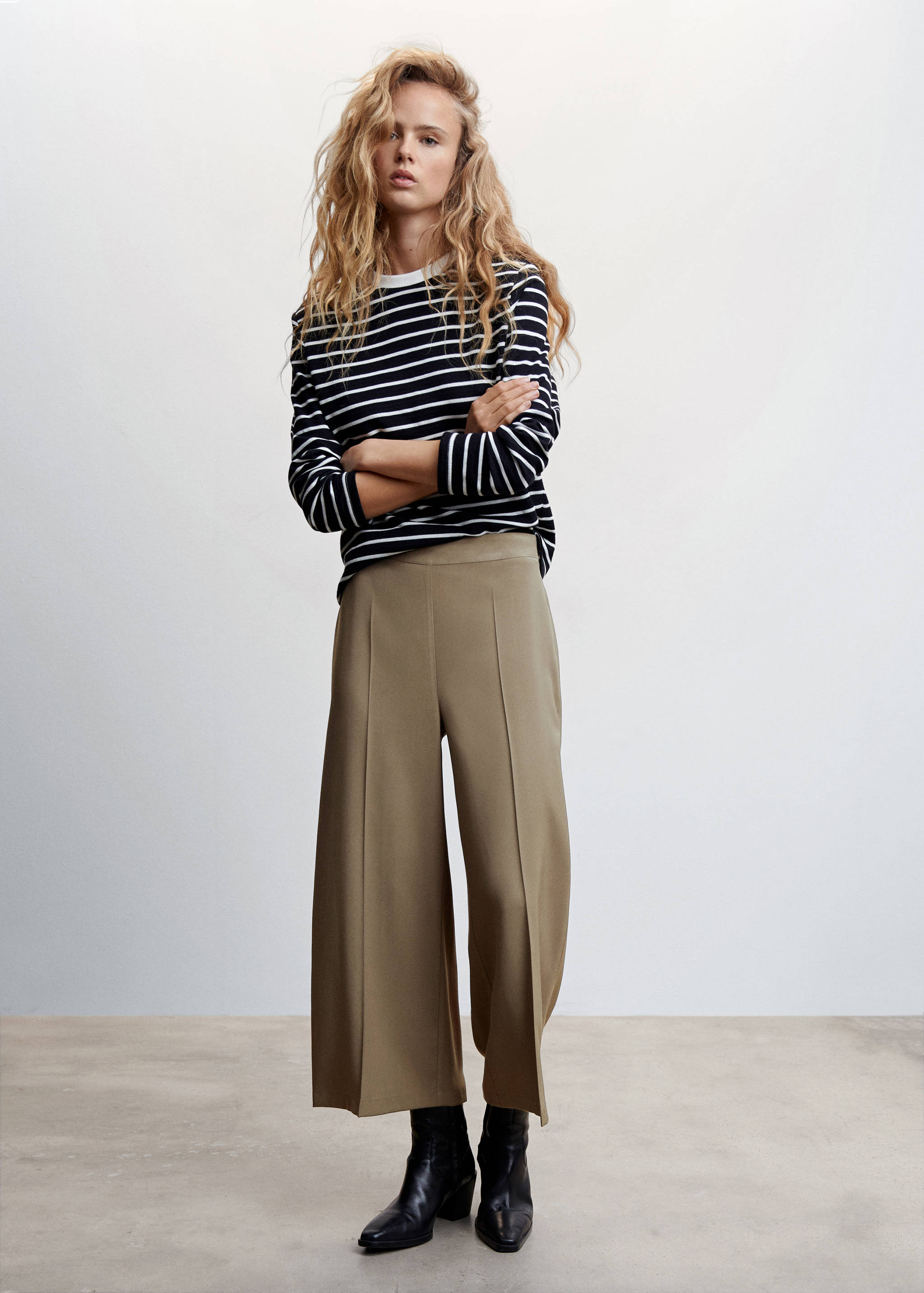 High-waist palazzo trousers - General plane
