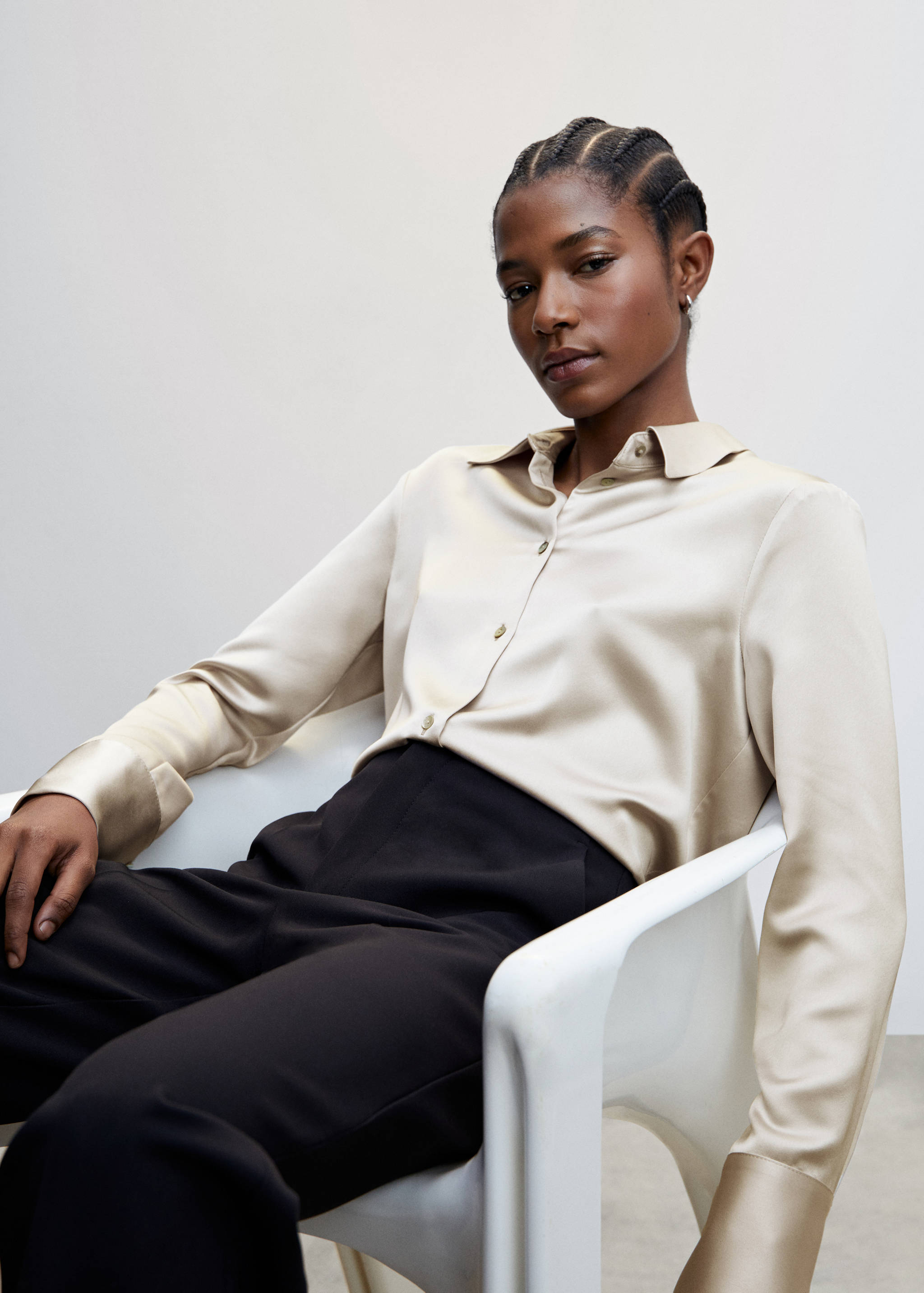 Satin buttoned shirt - Details of the article 2