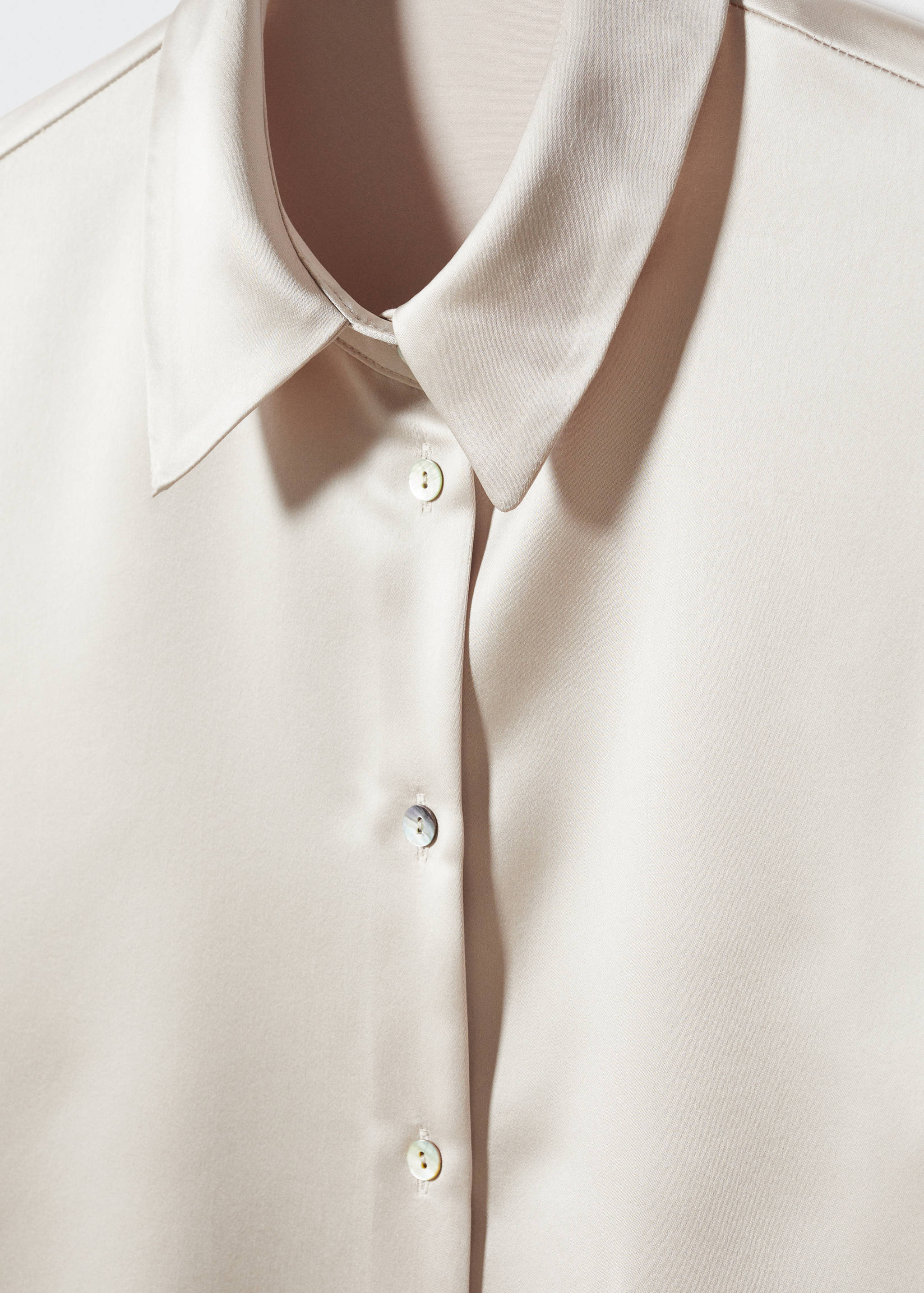 Satin buttoned shirt - Details of the article 8