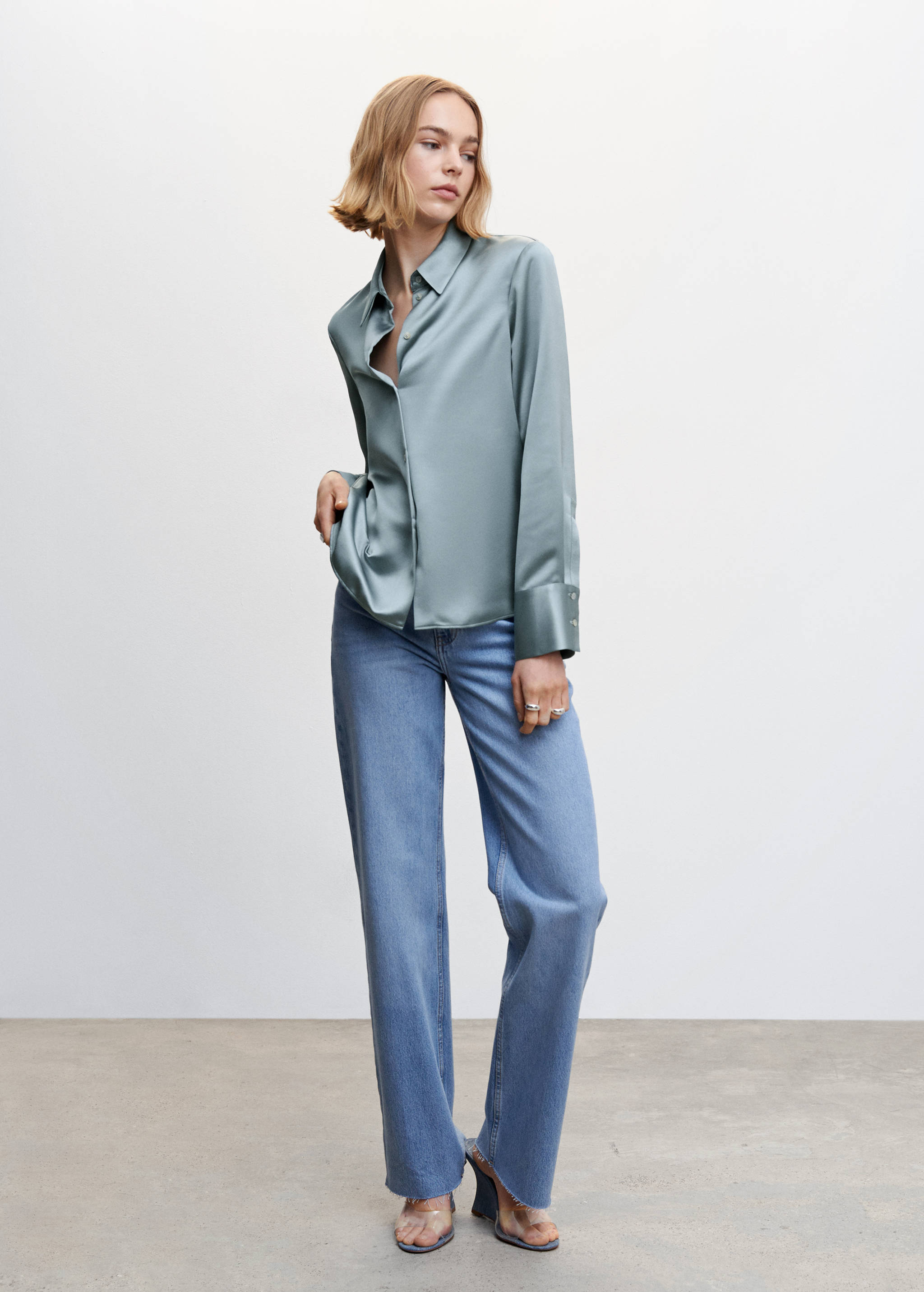 Satin buttoned shirt - General plane