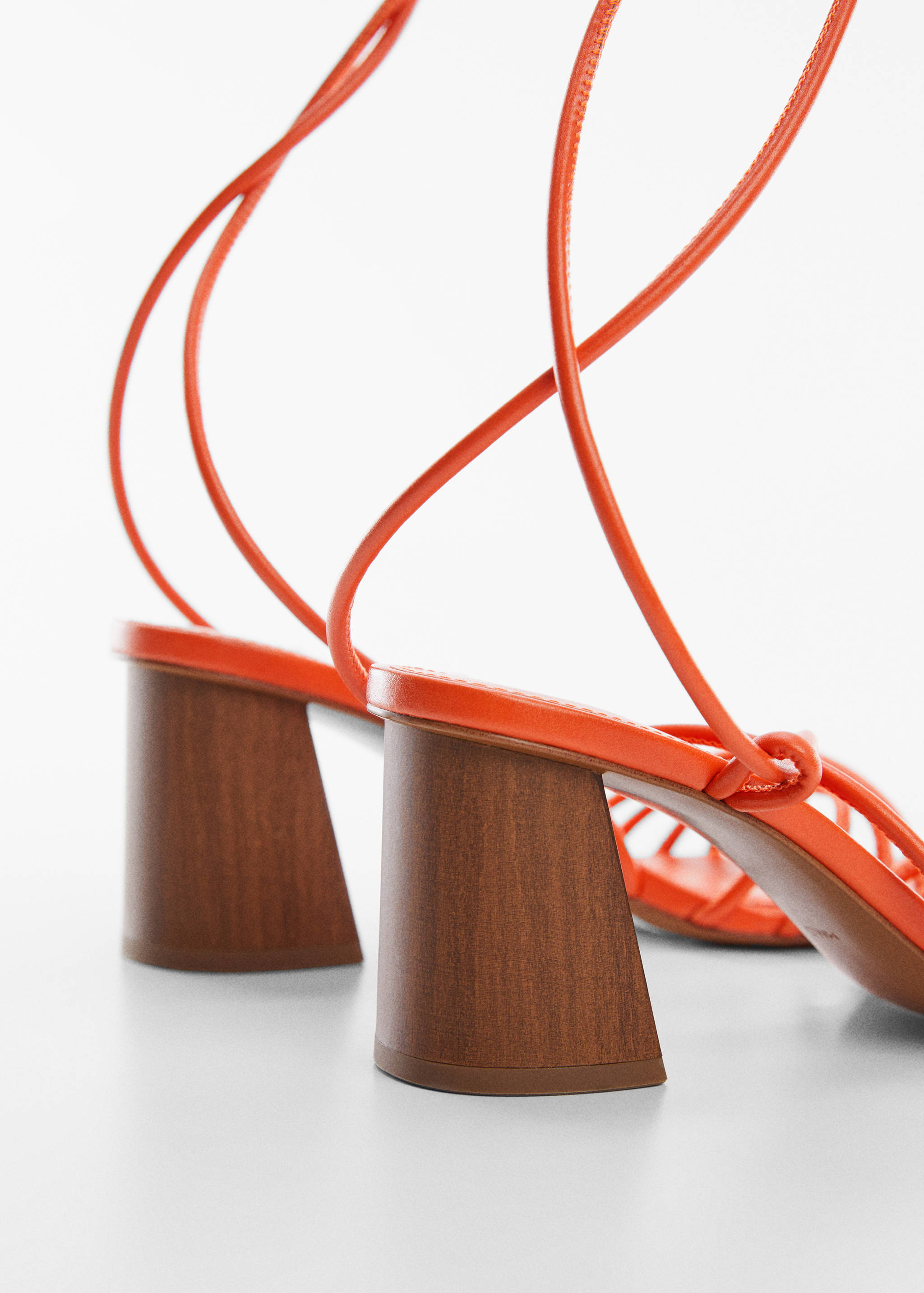 Criss-cross straps sandals - Details of the article 1