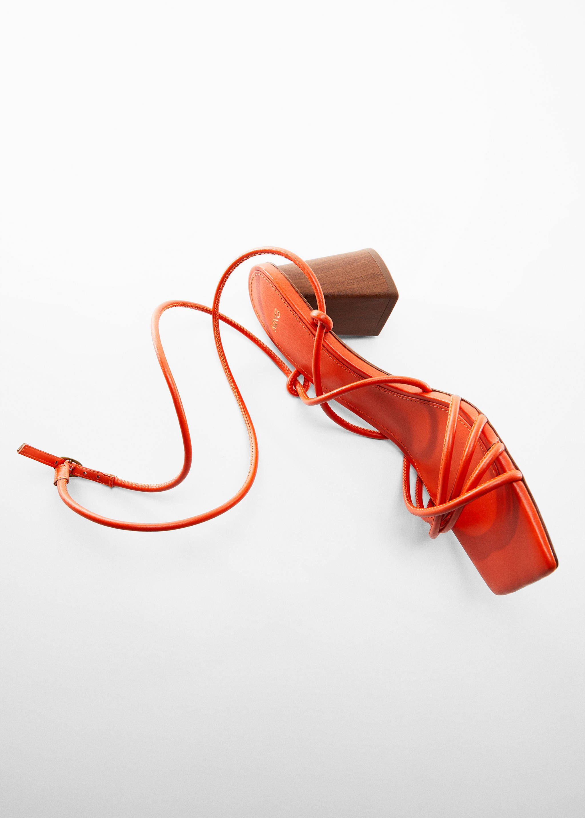 Criss-cross straps sandals - Details of the article 5