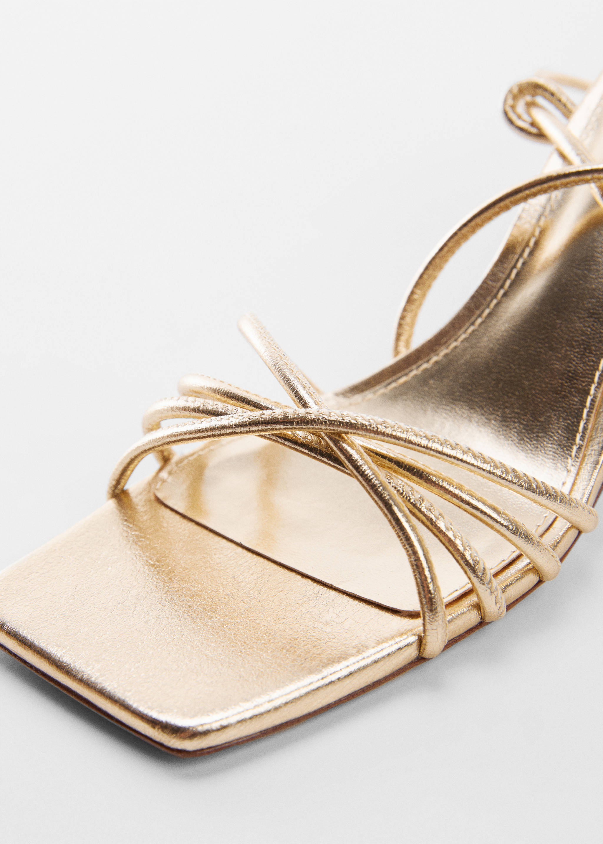 Criss-cross straps sandals - Details of the article 1