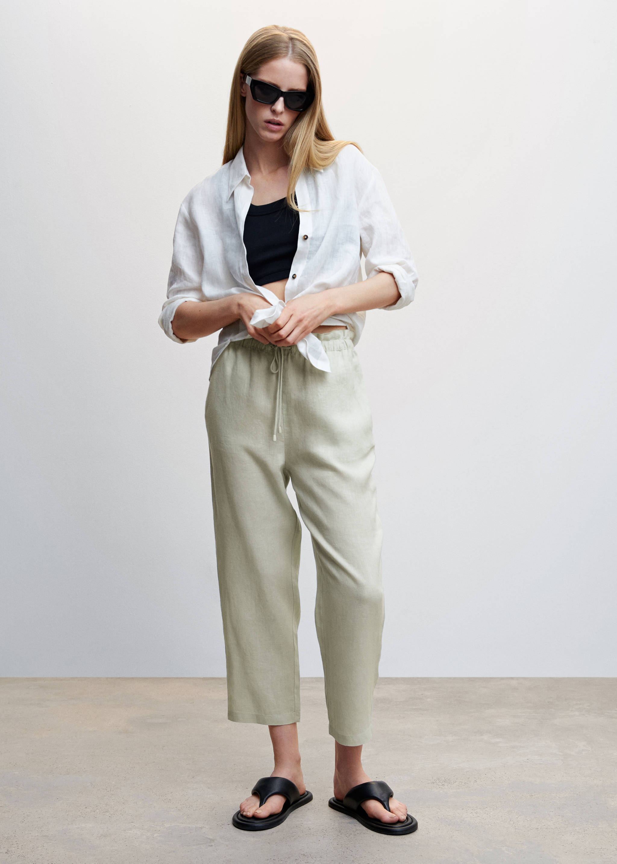 Linen jogger trousers - General plane