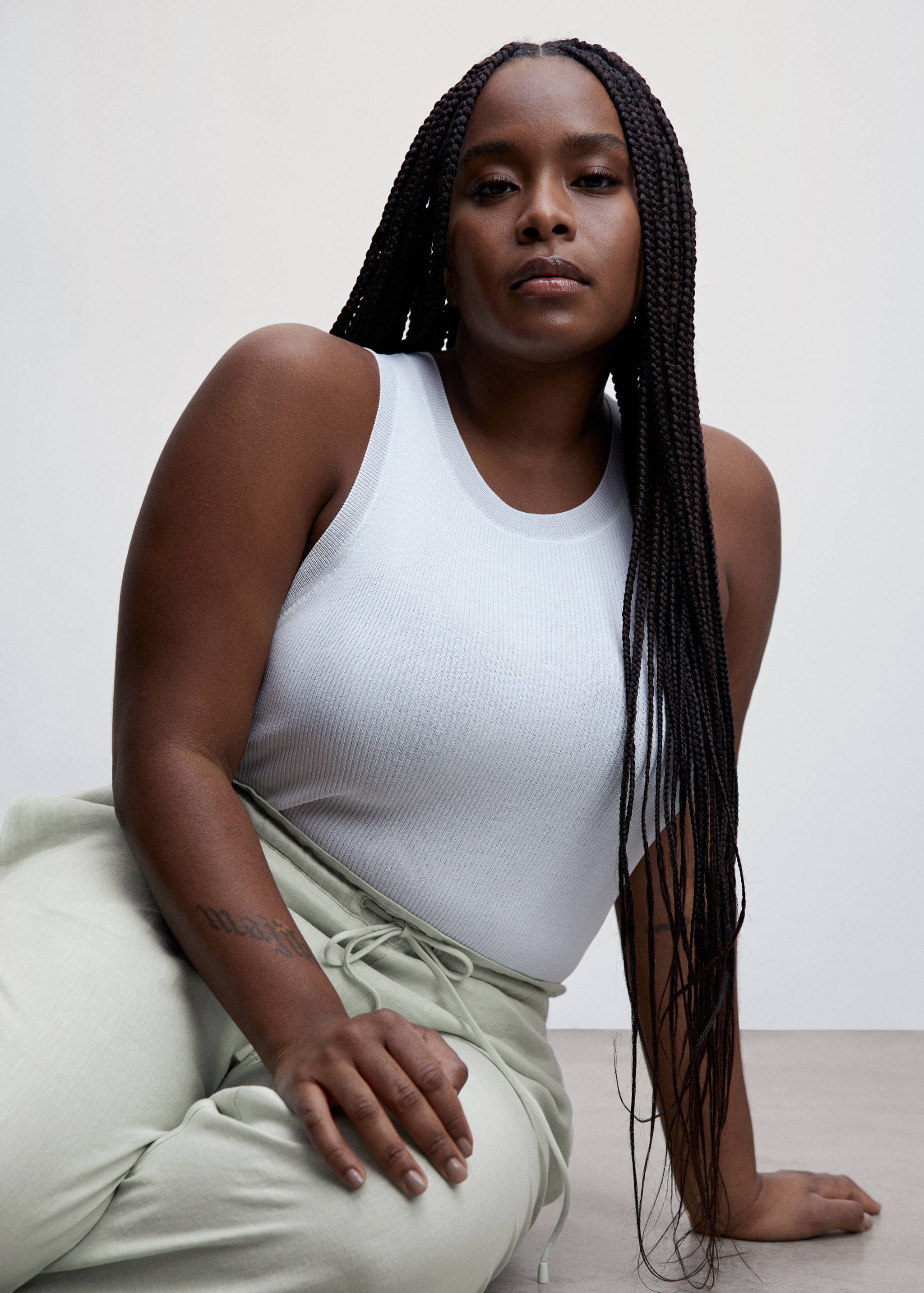 Linen jogger trousers - Details of the article 4