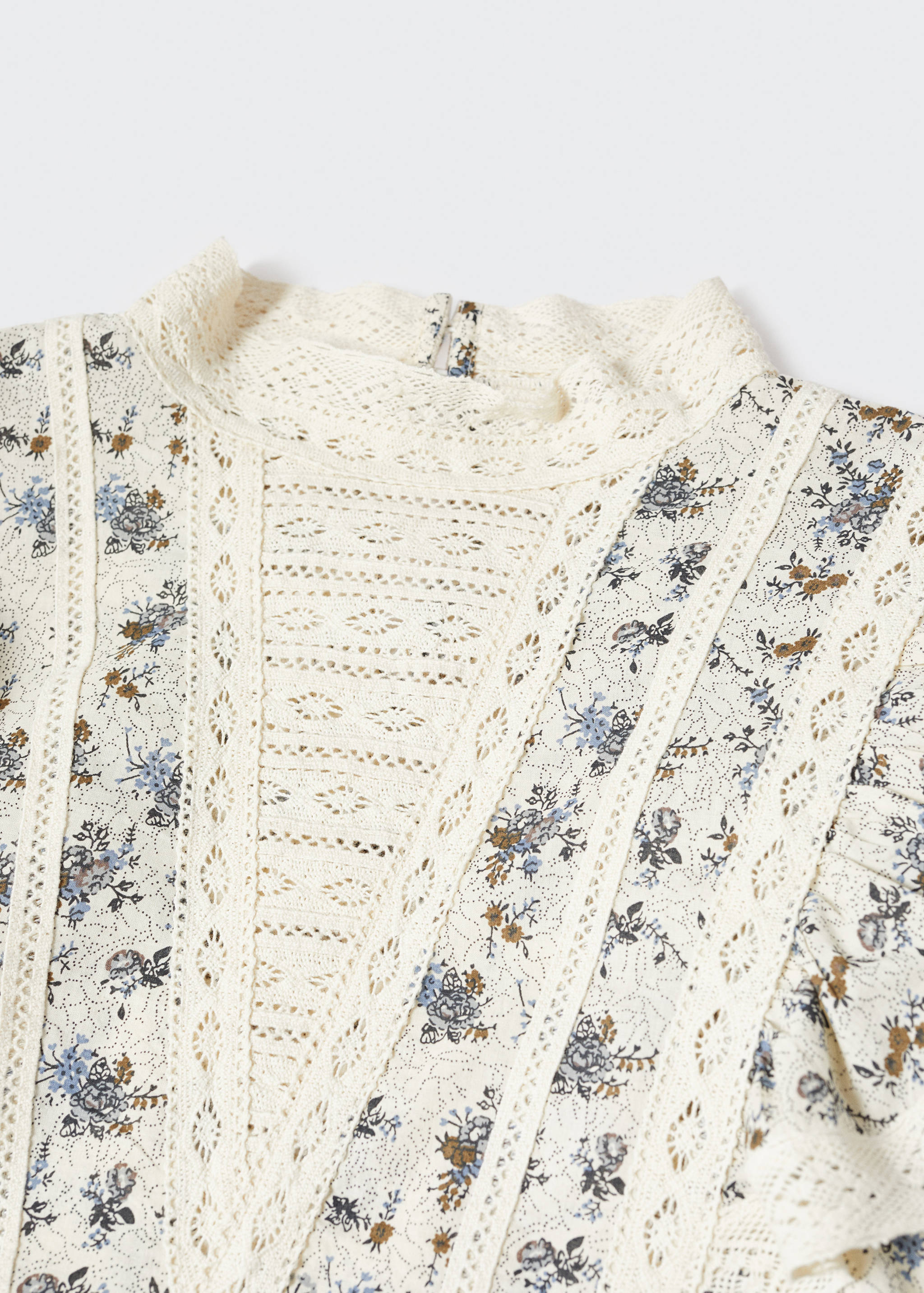 Bestickte Rüschenbluse - Detail des Artikels 8