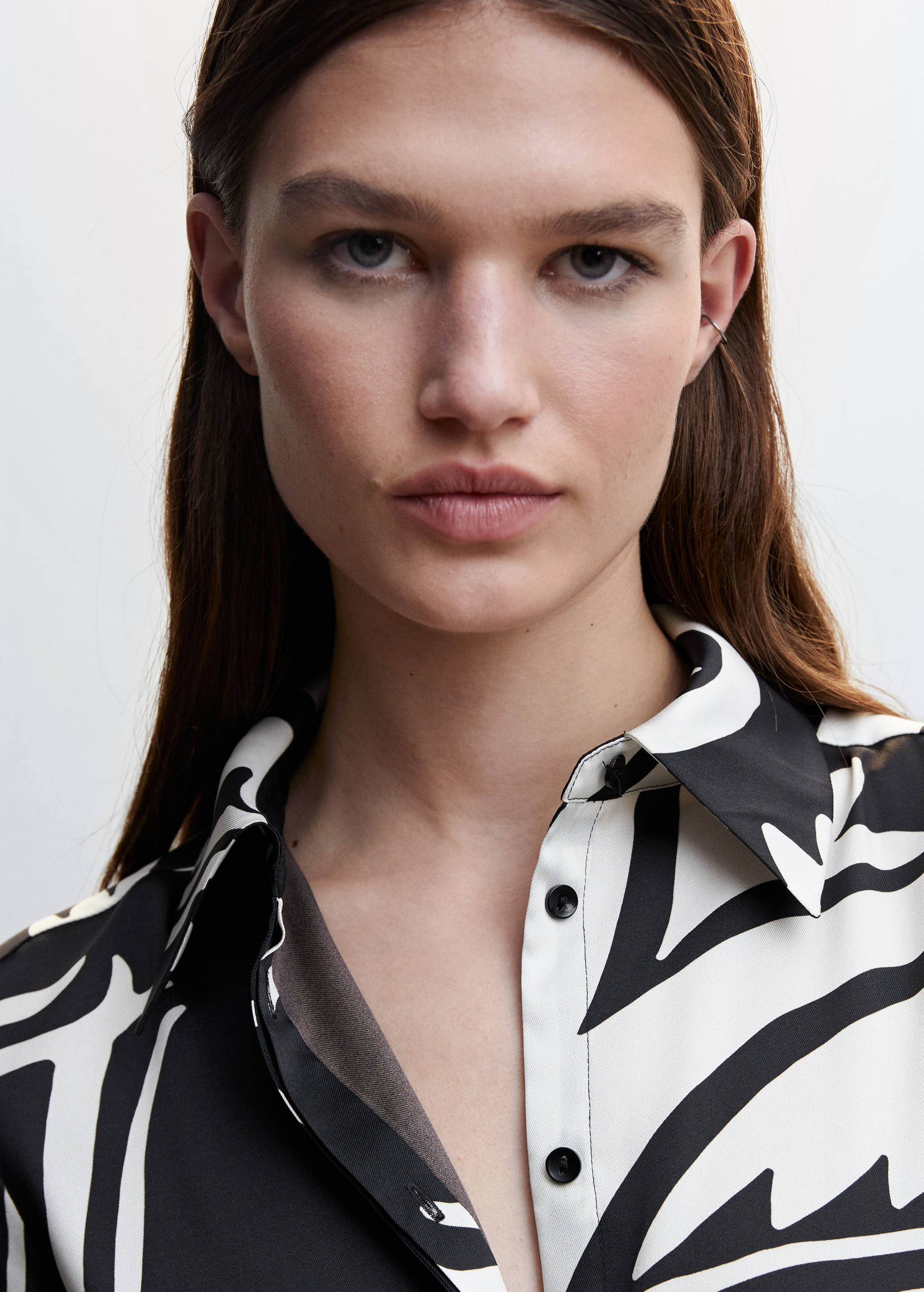 Robe chemisier satinée - Détail de l'article 1