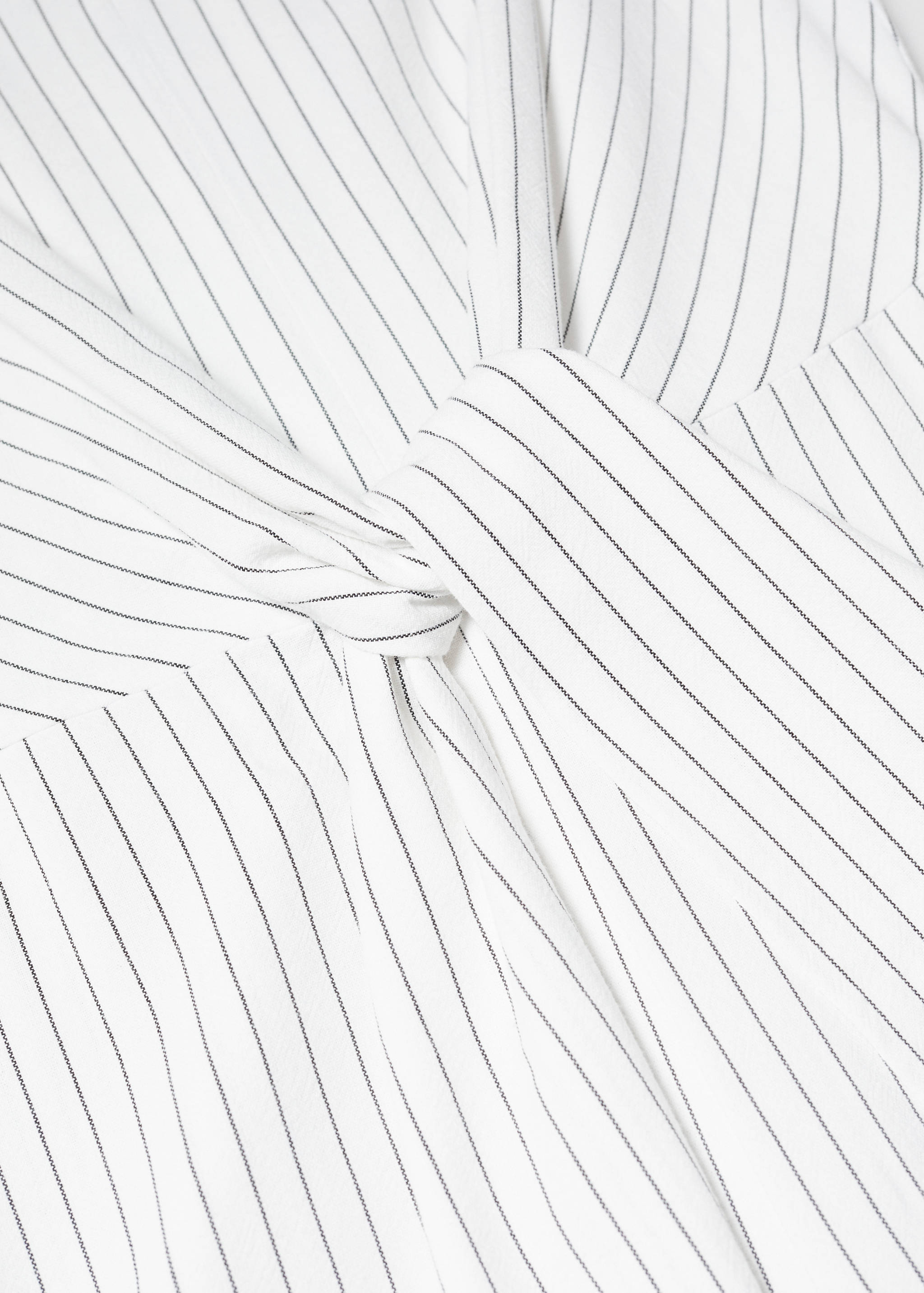 Gestreifter Jumpsuit mit Knotendetail - Detail des Artikels 8