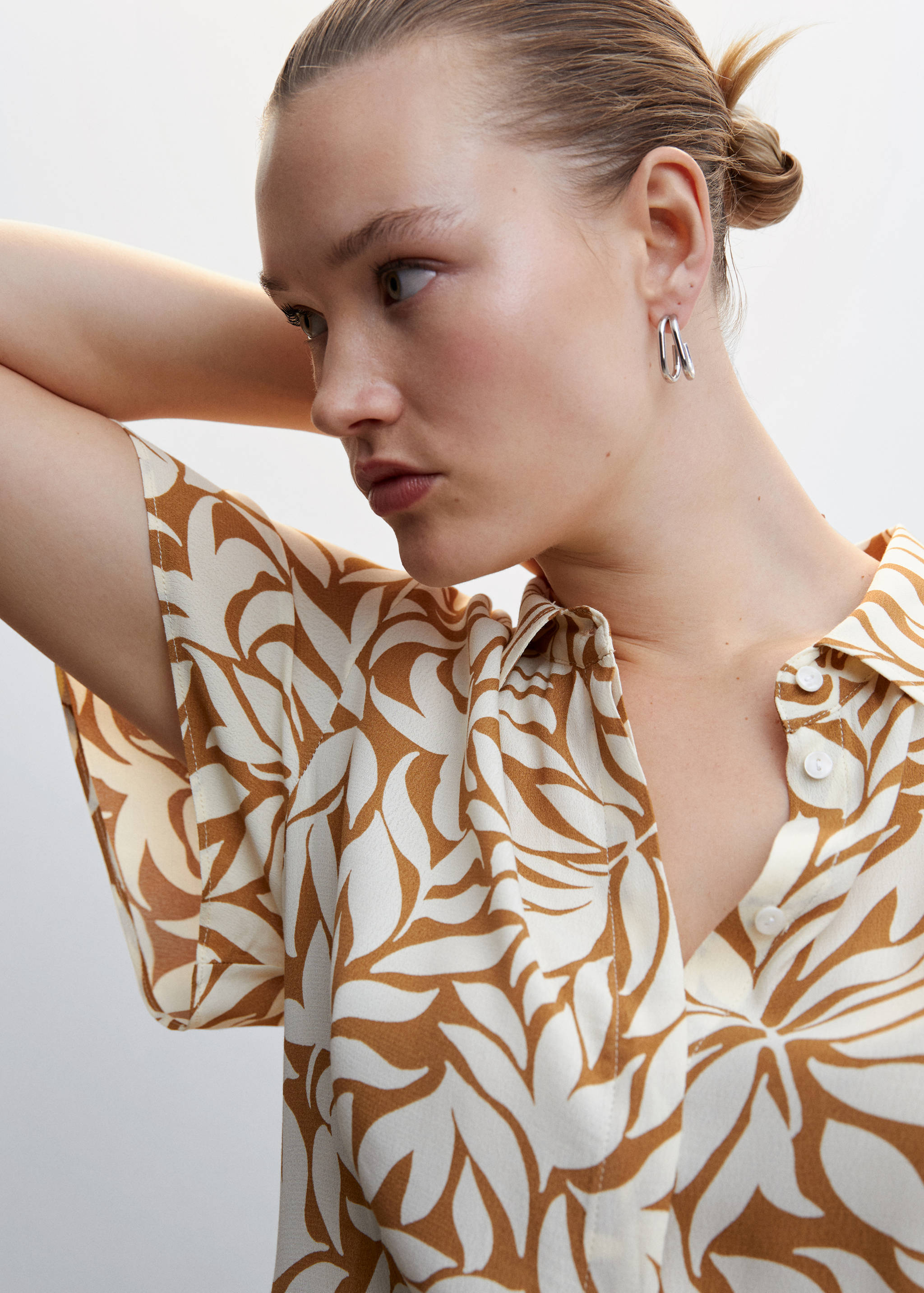Printed shirt jumpsuit - Details of the article 4