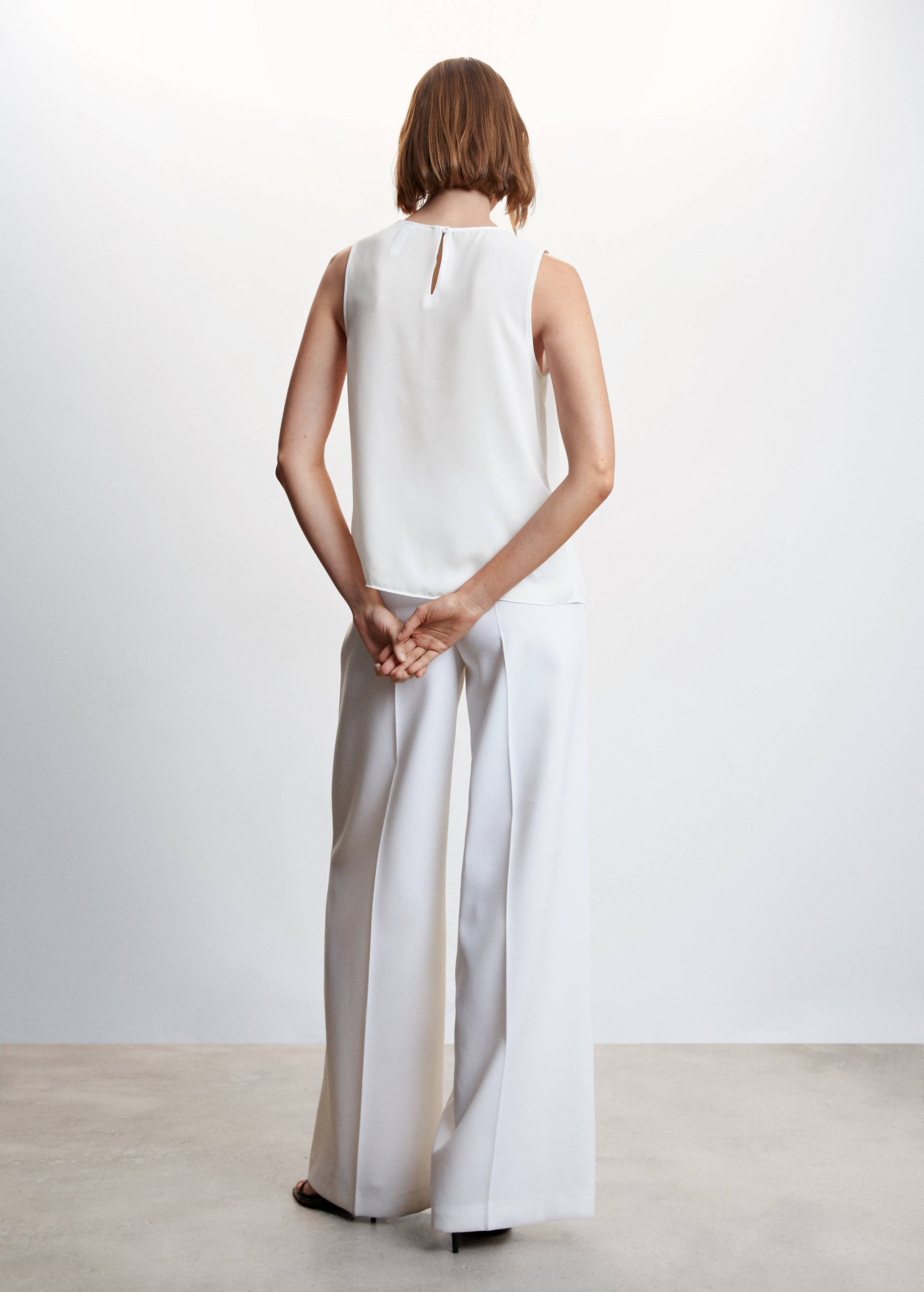 Wrap blouse with button - Reverse of the article