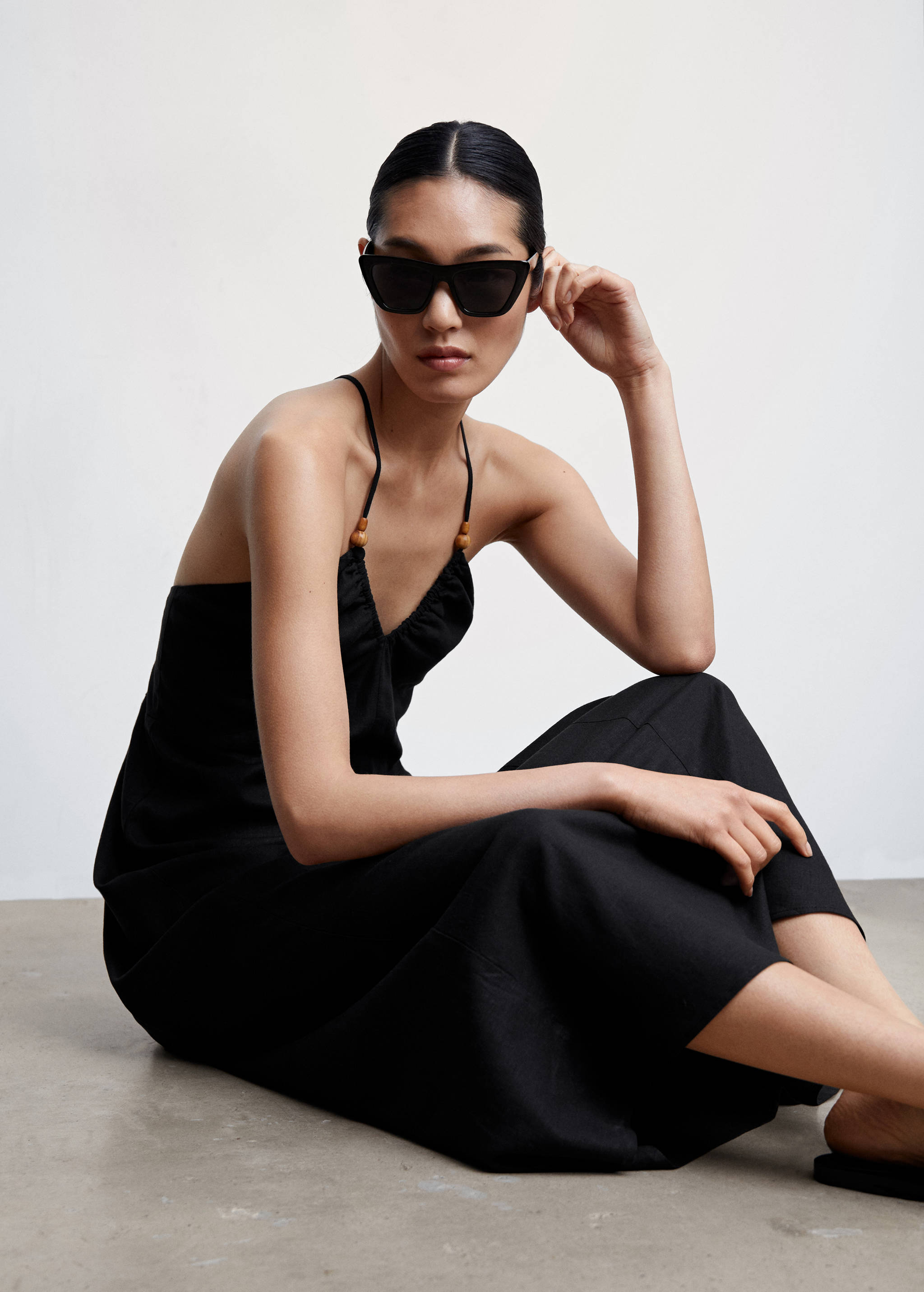 Linen cross-back dress - Details of the article 2
