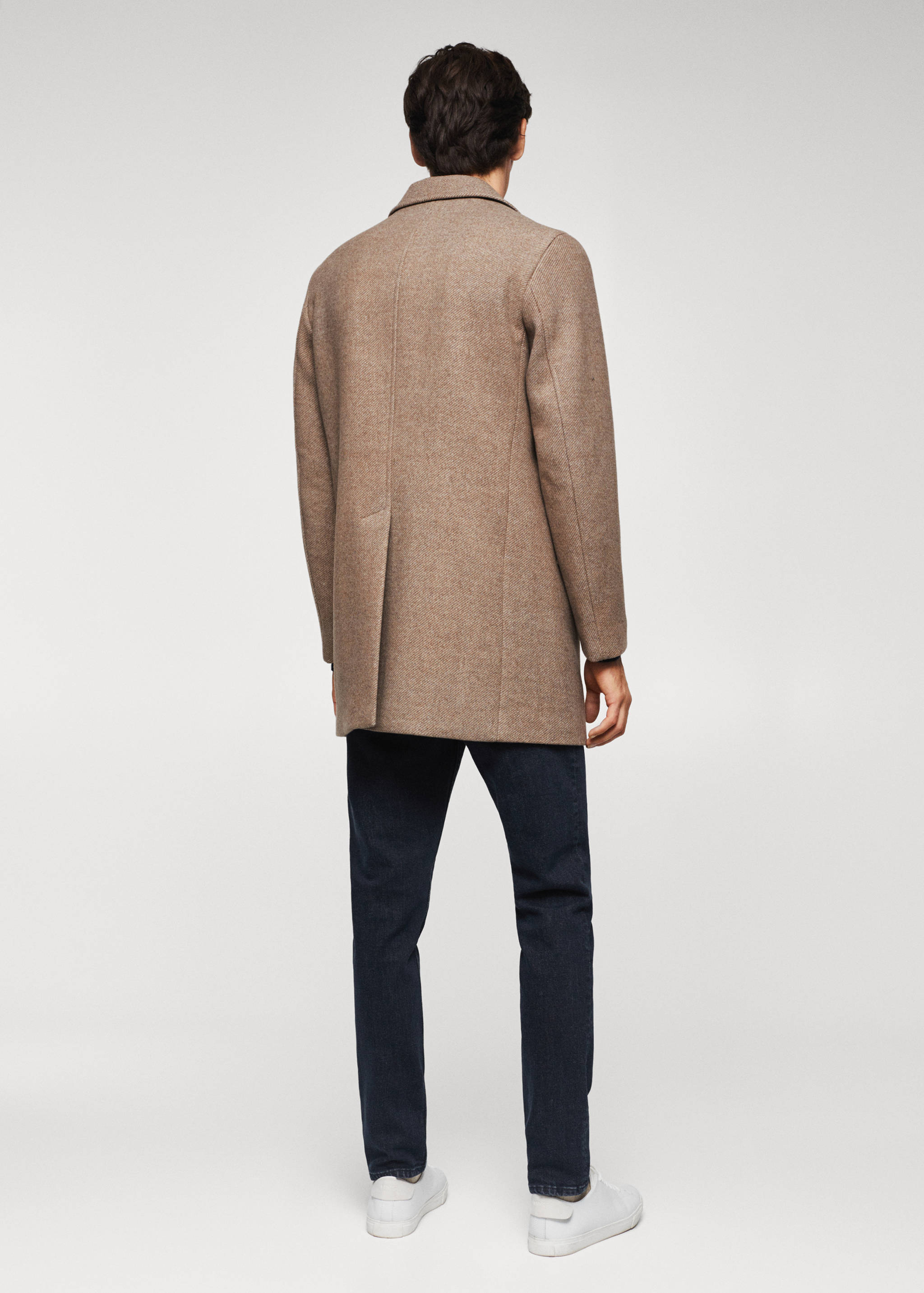Mantel aus recycelter Wolle - Rückseite des Artikels