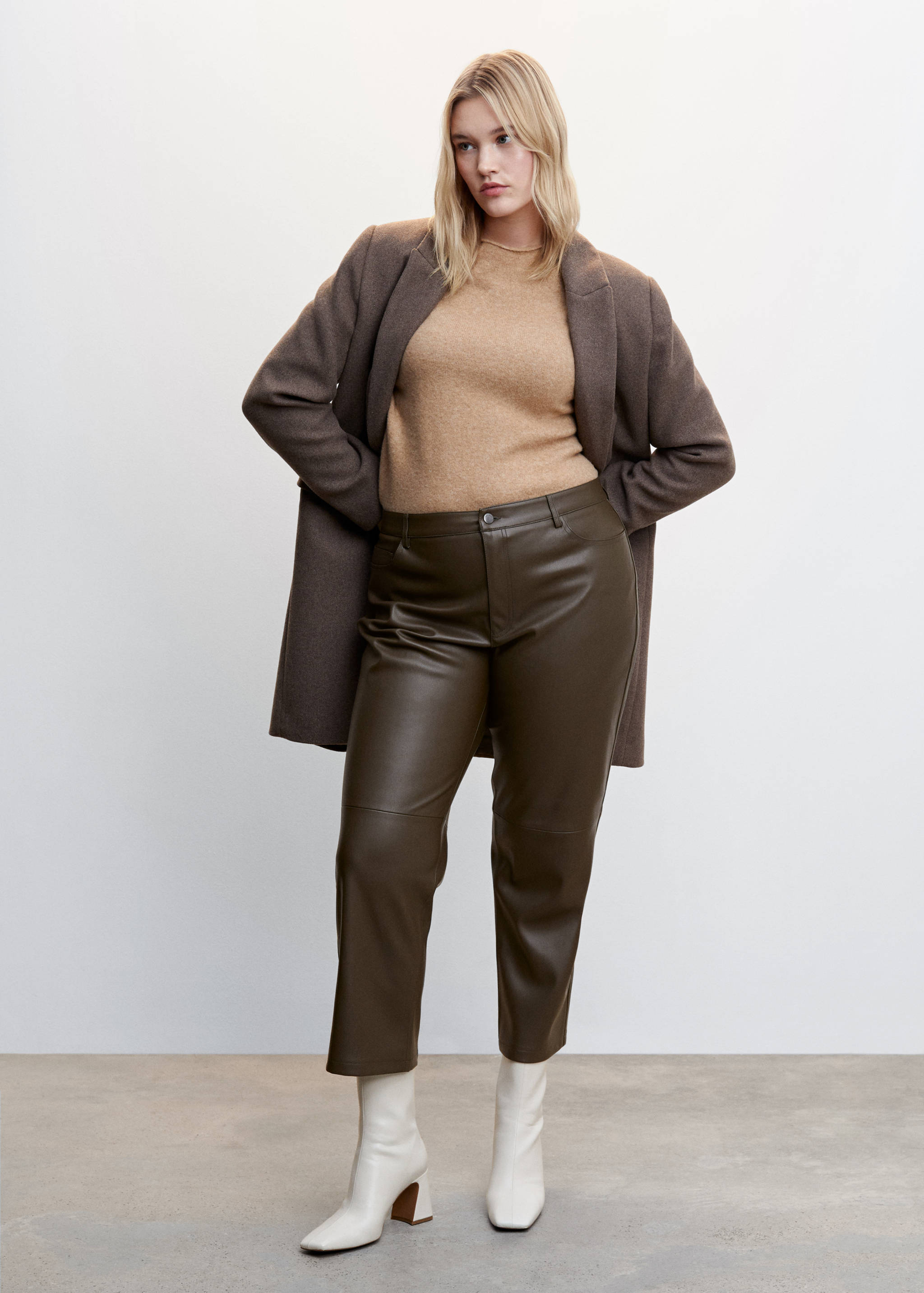 Straight-leg faux-leather trousers - Details of the article 3