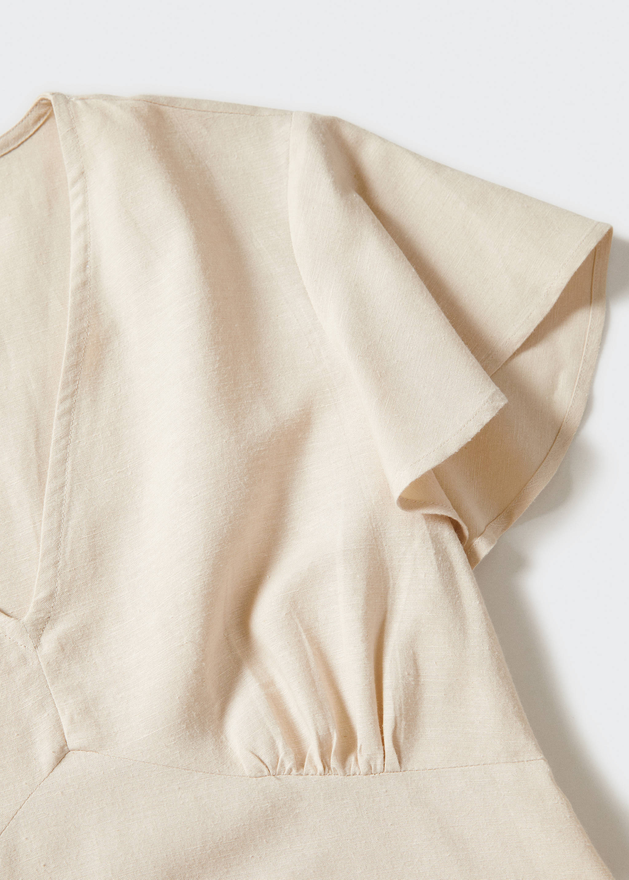 V-neckline dress - Details of the article 8