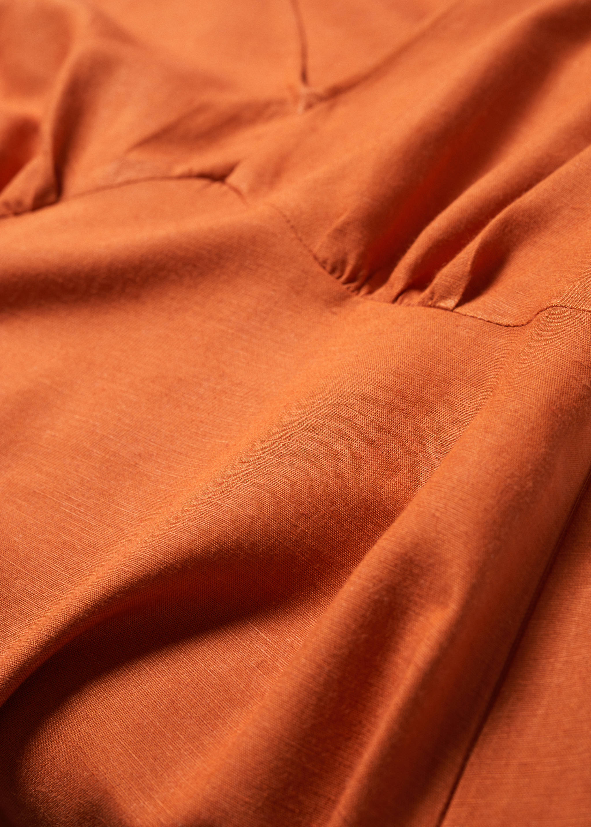 V-neckline dress - Details of the article 8