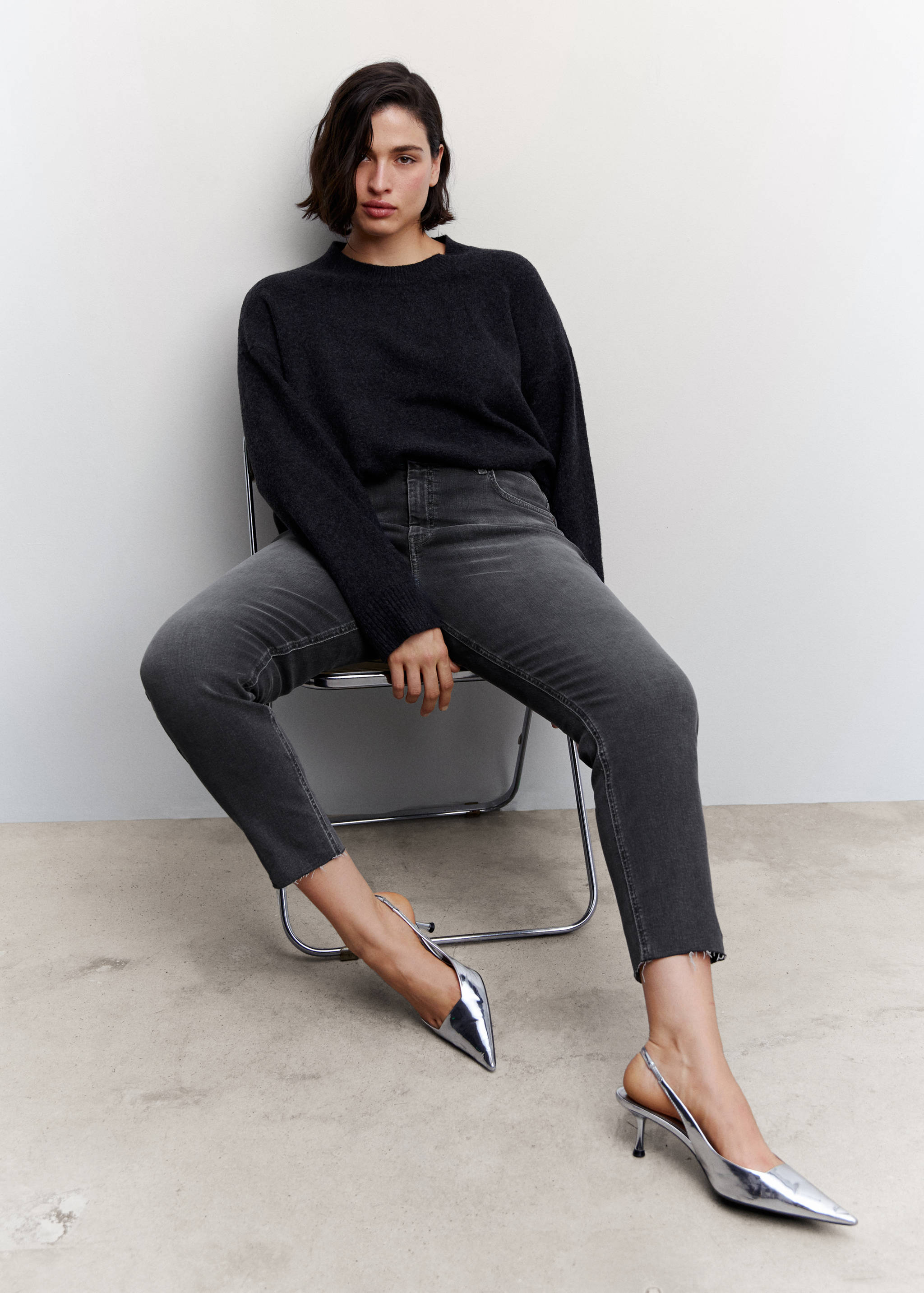 Skinny cropped jeans - Details of the article 4