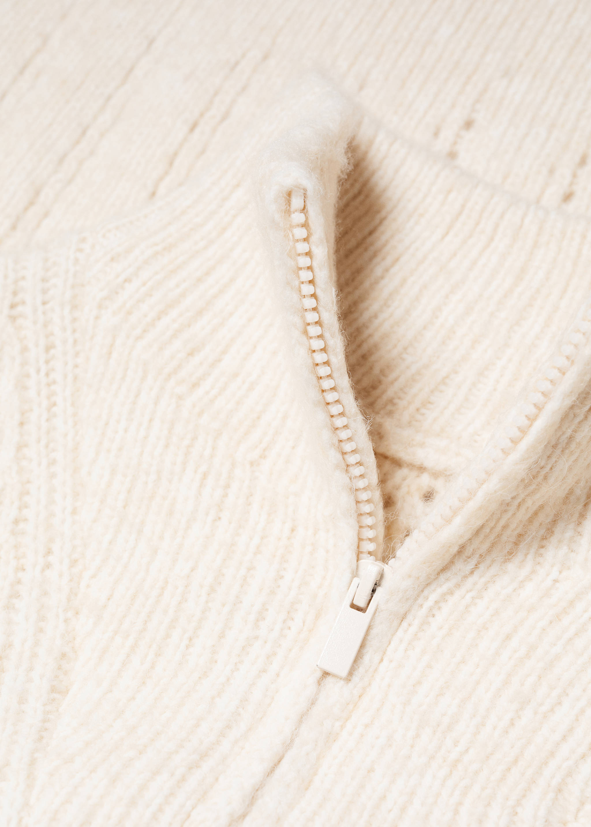 Zip-Pullover mit Rollkragen - Detail des Artikels 8