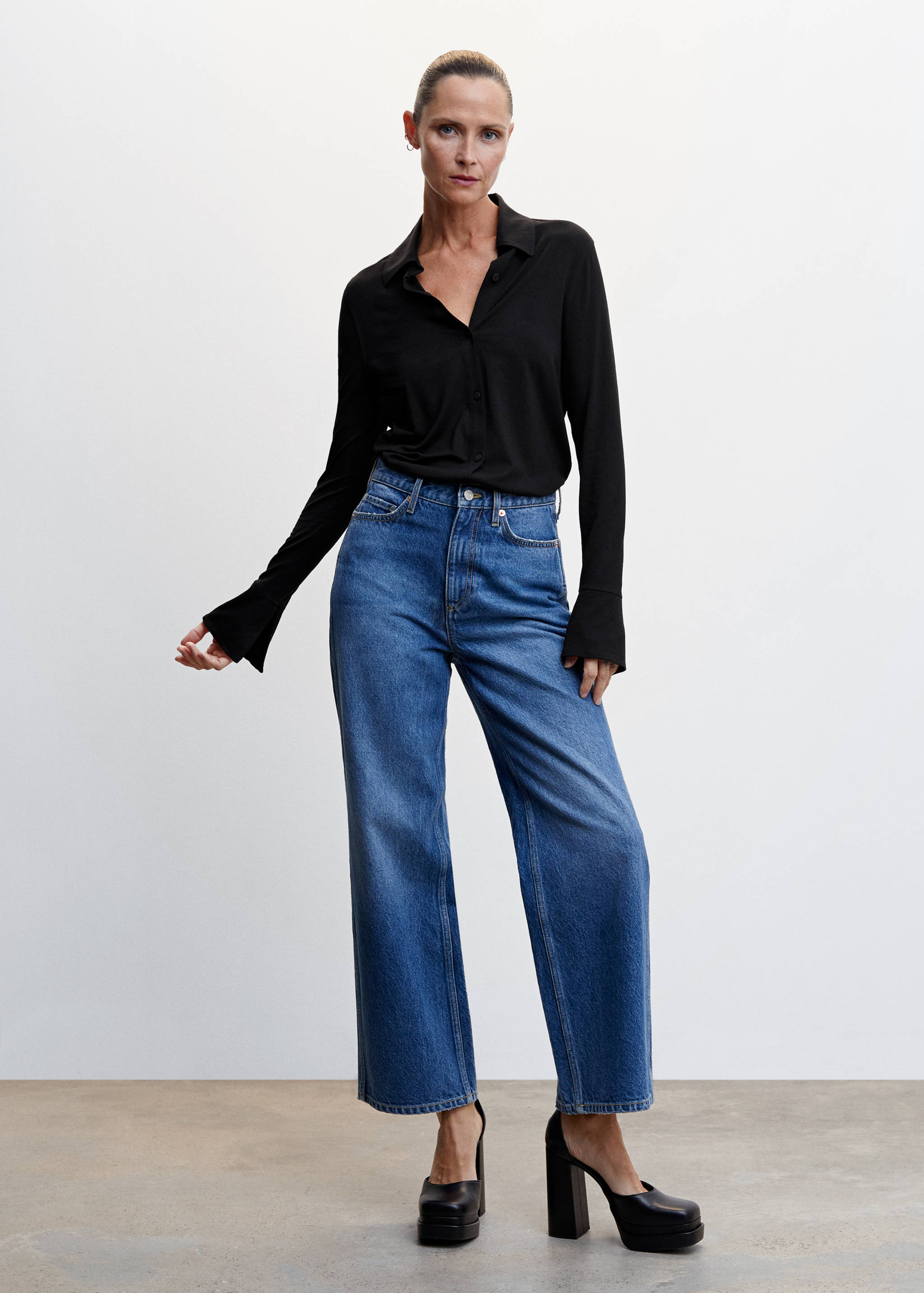 Fließende Bluse mit Knöpfen - Allgemeine Ansicht