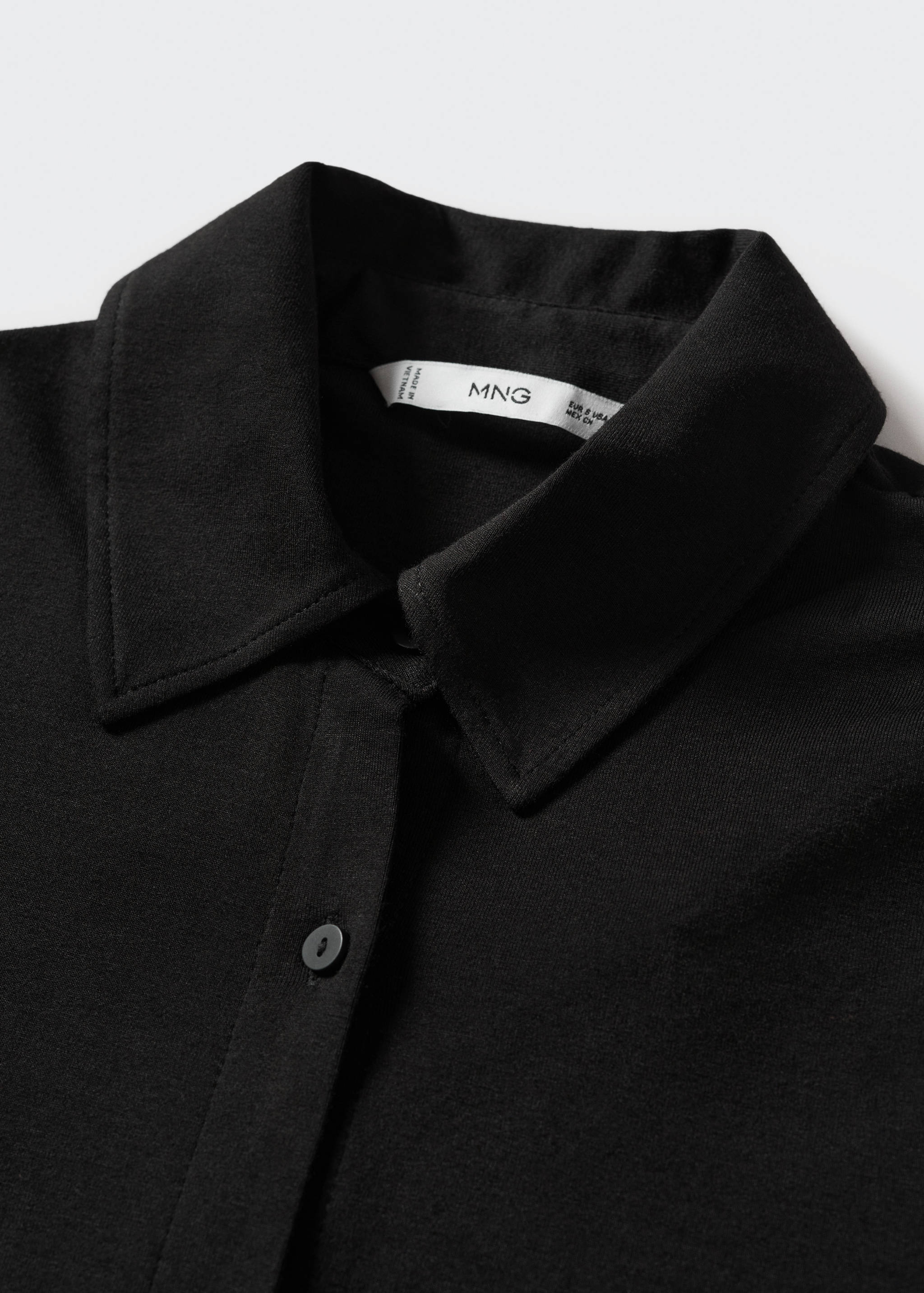 Fließende Bluse mit Knöpfen - Detail des Artikels 8