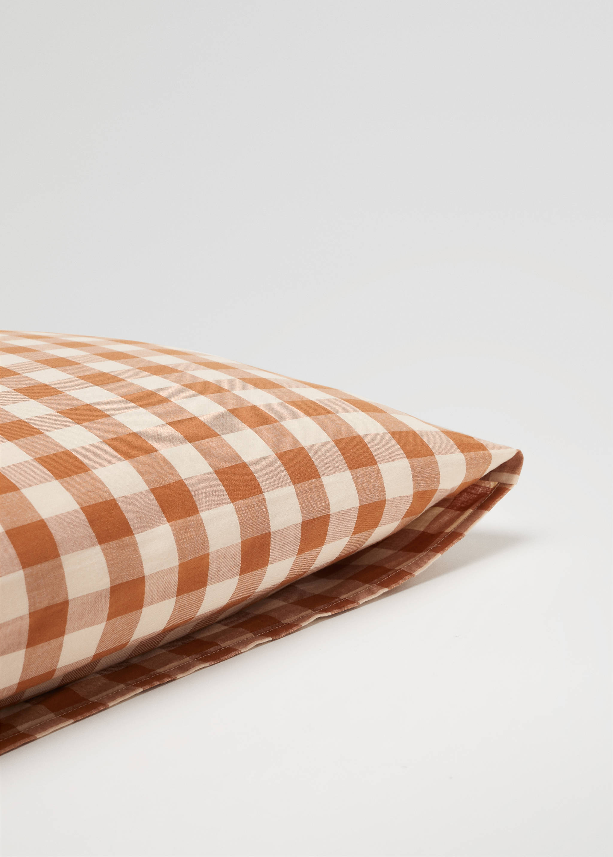 100% cotton gingham check cushion covers 60x60cm (Pack of 2) - Details of the article 3
