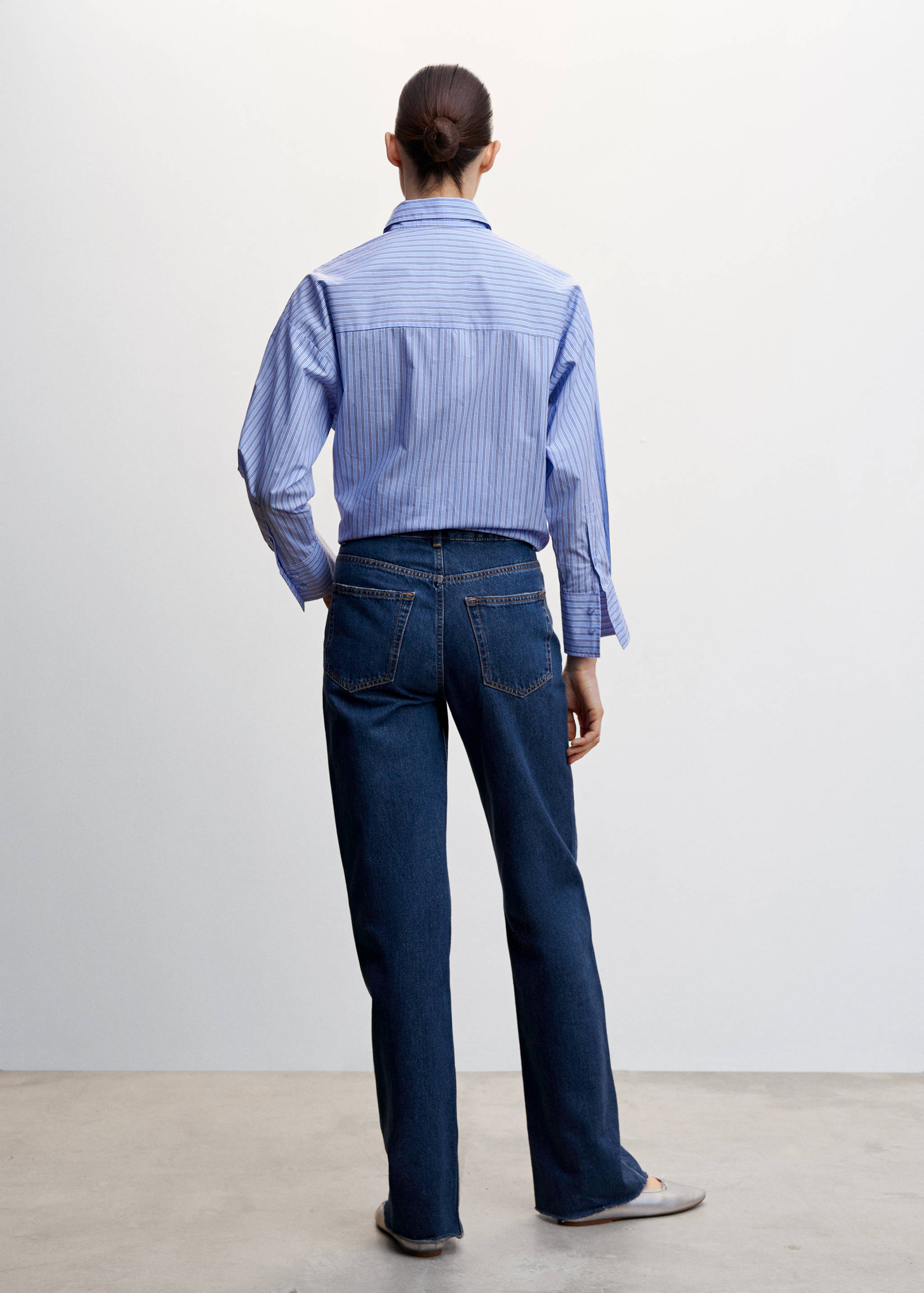Wideleg mid-rise jeans - Reverse of the article
