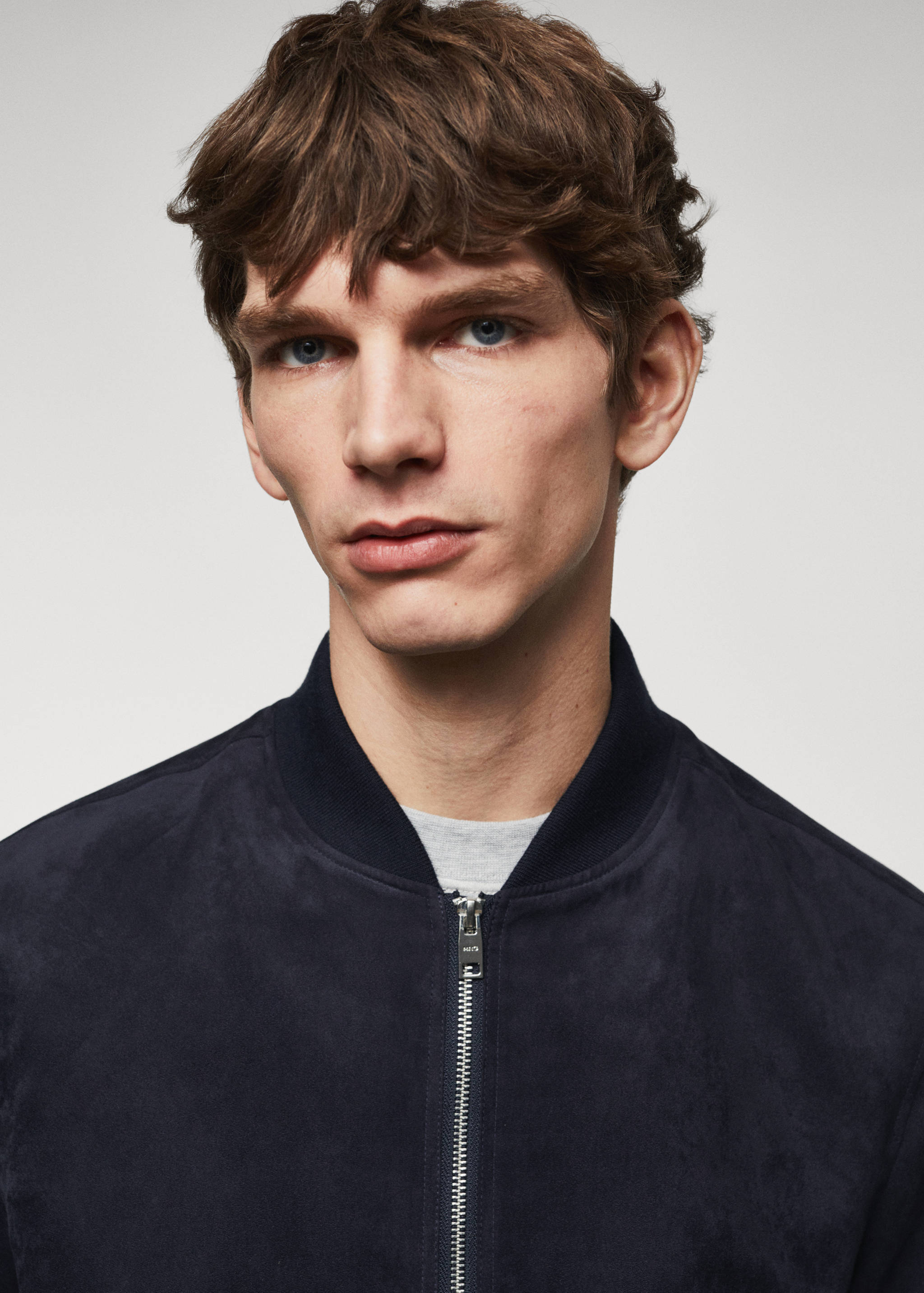 Caçadora bomber efecte pell girada - Detall de l'article 1