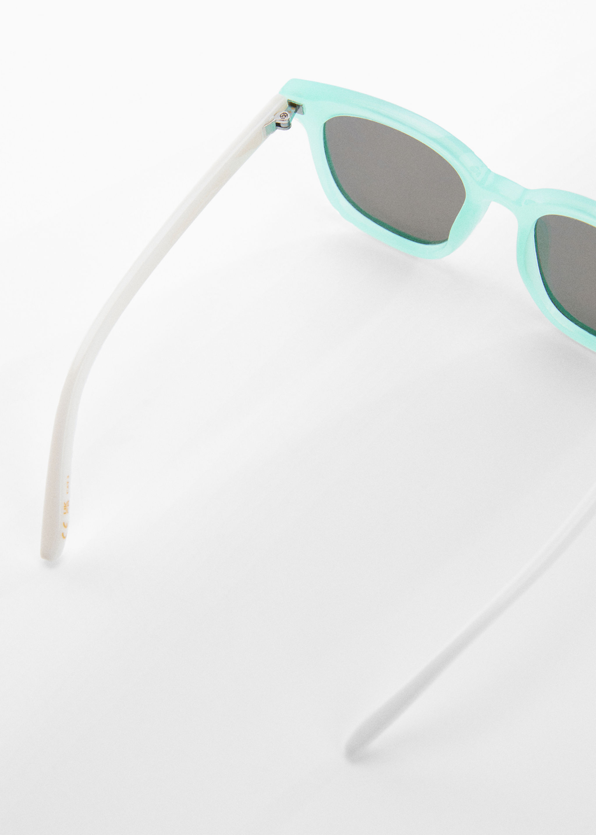 Resin frame sunglasses - Details of the article 1