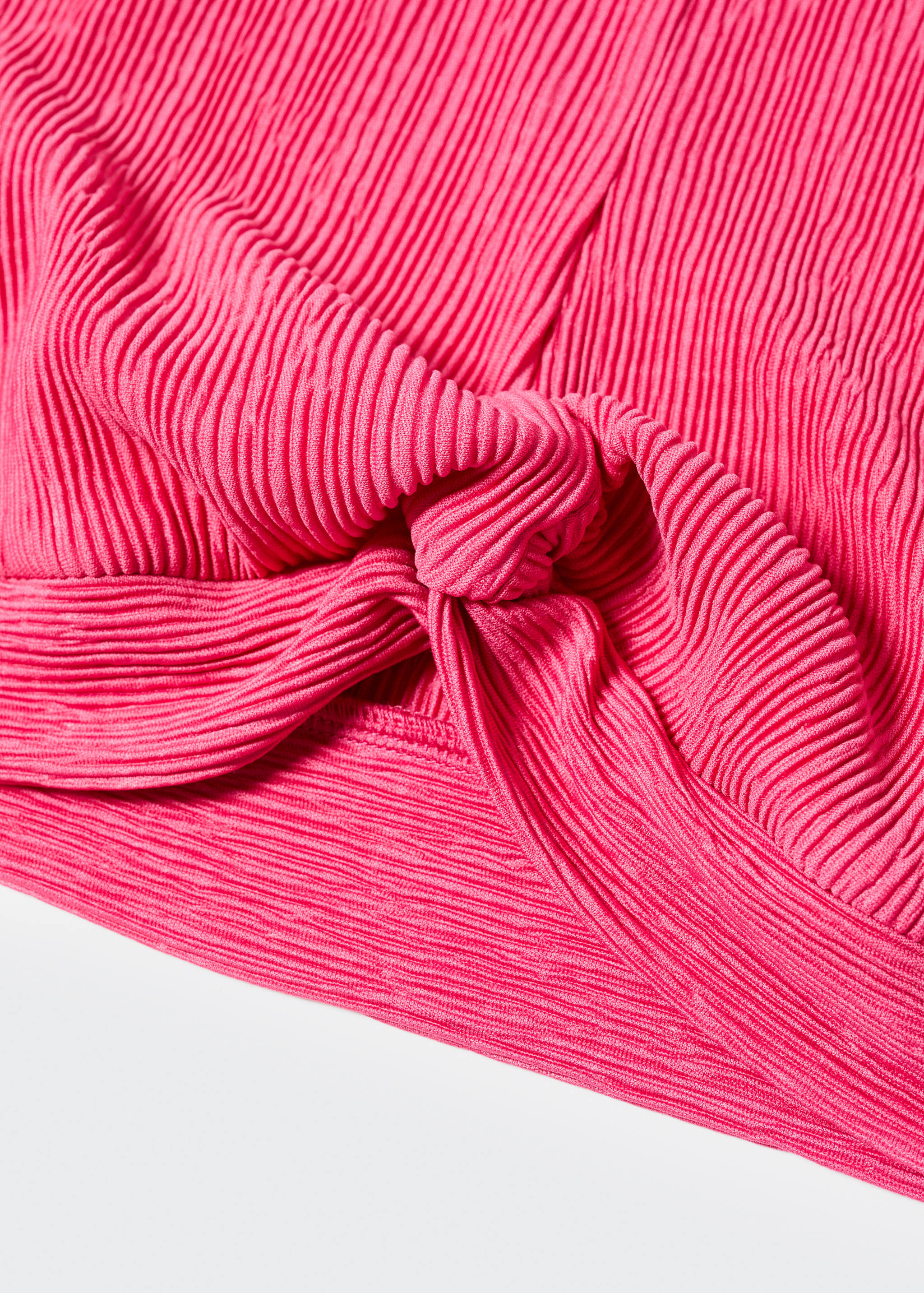 Textured T-shirt - Details of the article 8