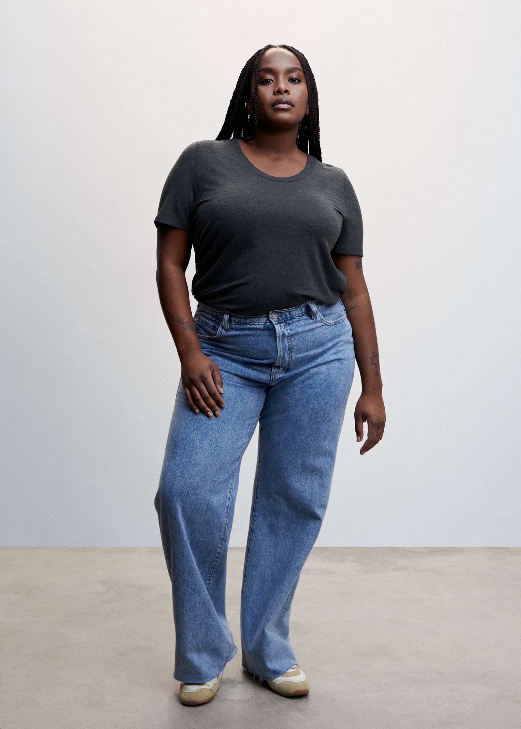 Rounded neck t-shirt - Details of the article 3