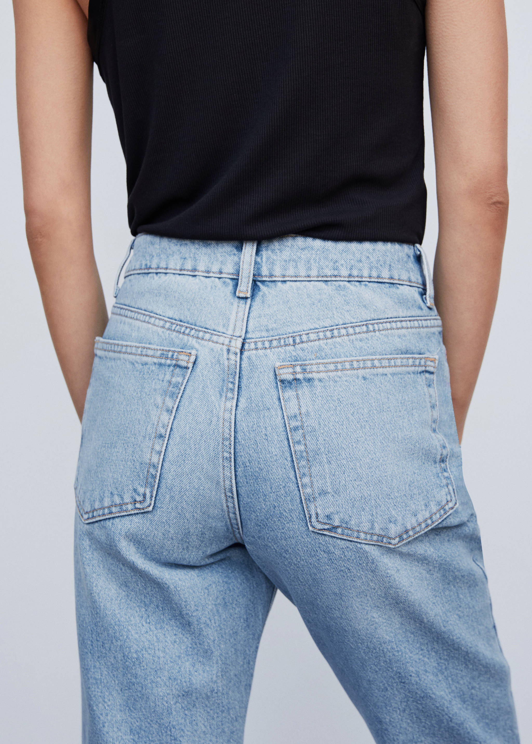 Straight jeans with frayed hem   - Details of the article 6