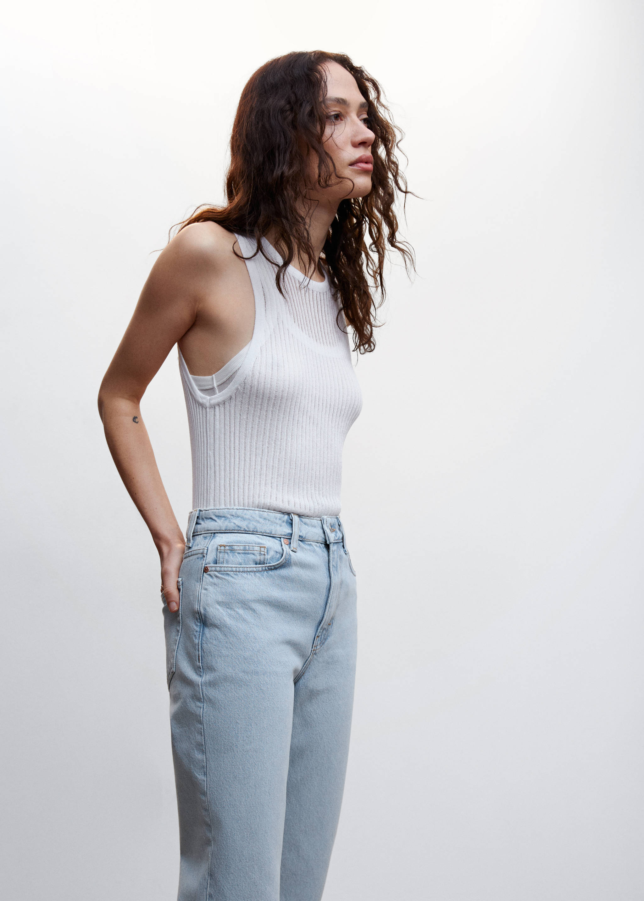 High waist straight jeans - Details of the article 1