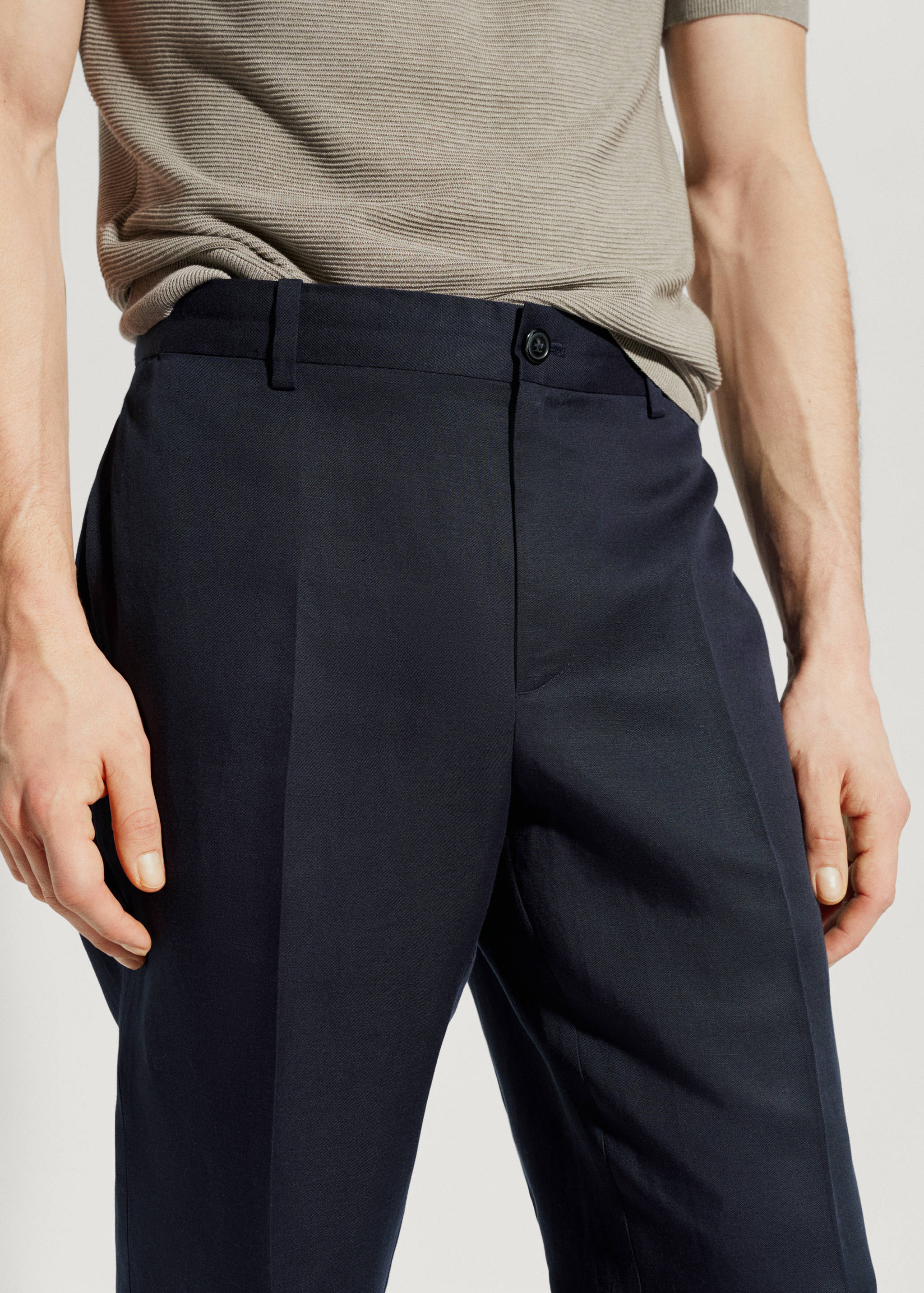 Slim-fit lyocell linen trousers - Details of the article 1