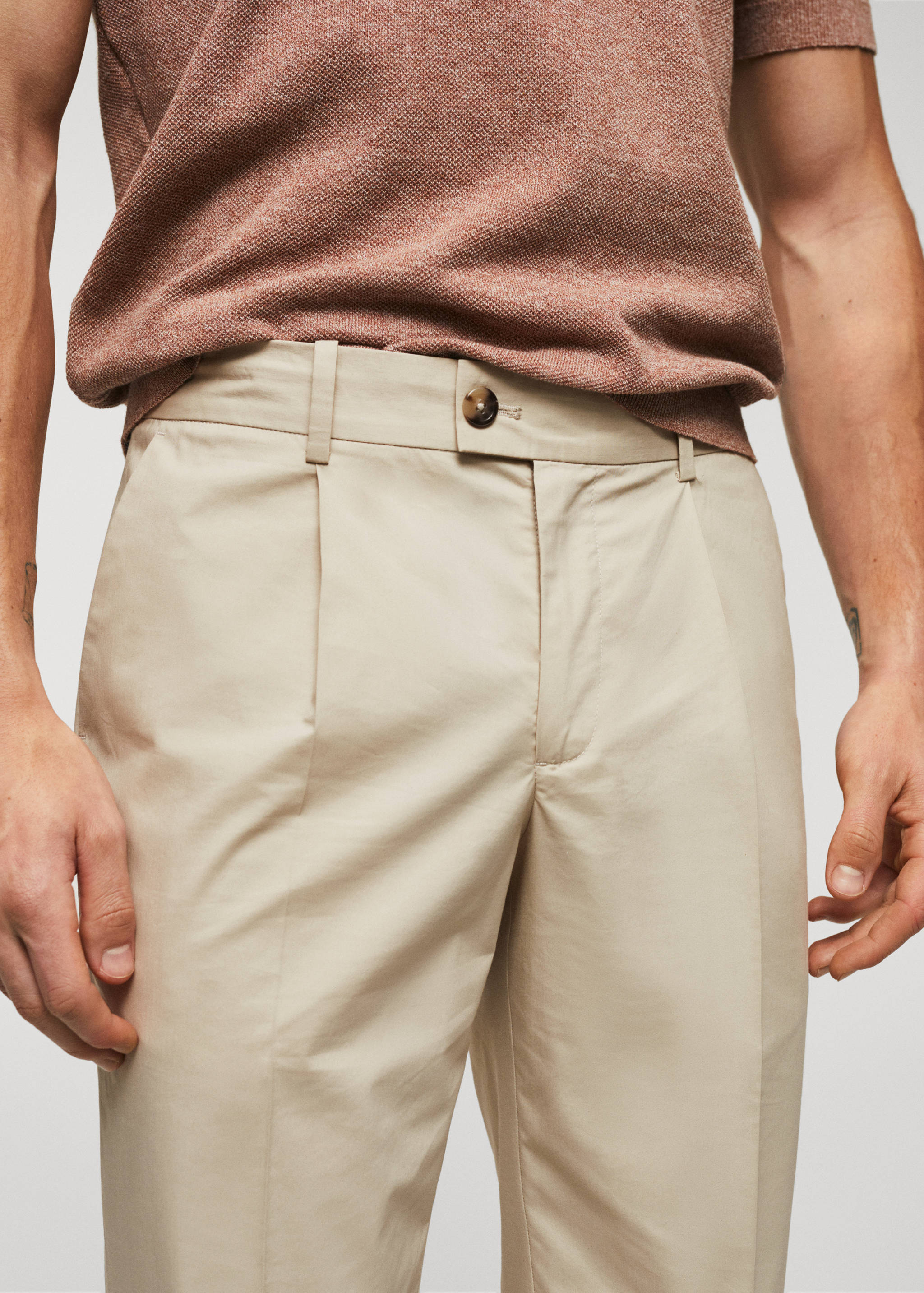 Cotton pleated trousers - Details of the article 1