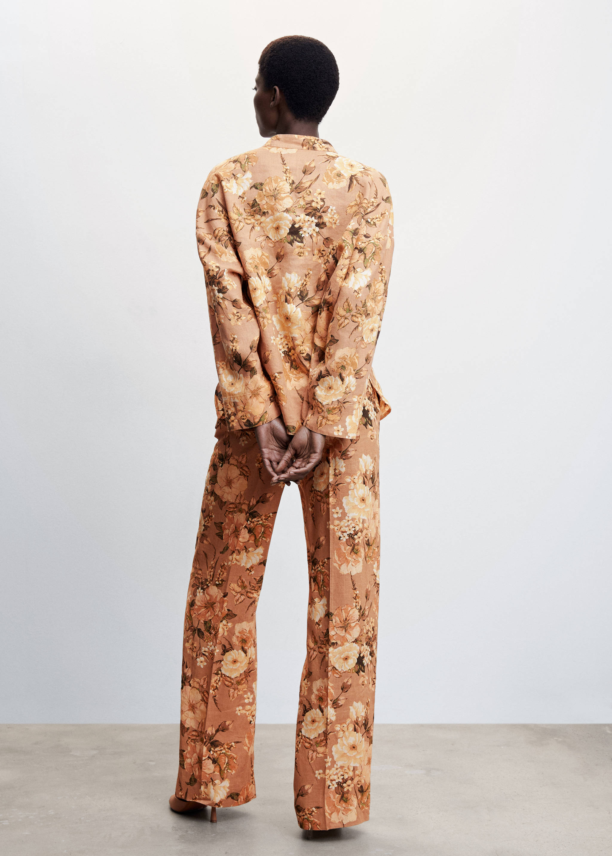 Floral linen-blend blouse - Reverse of the article