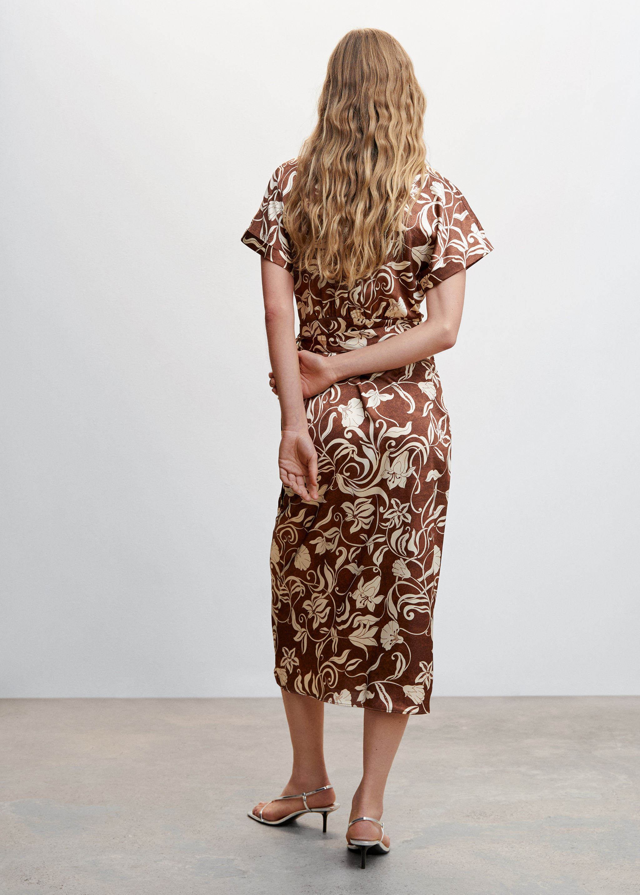 Vestido cruzado estampado - Reverso del artículo