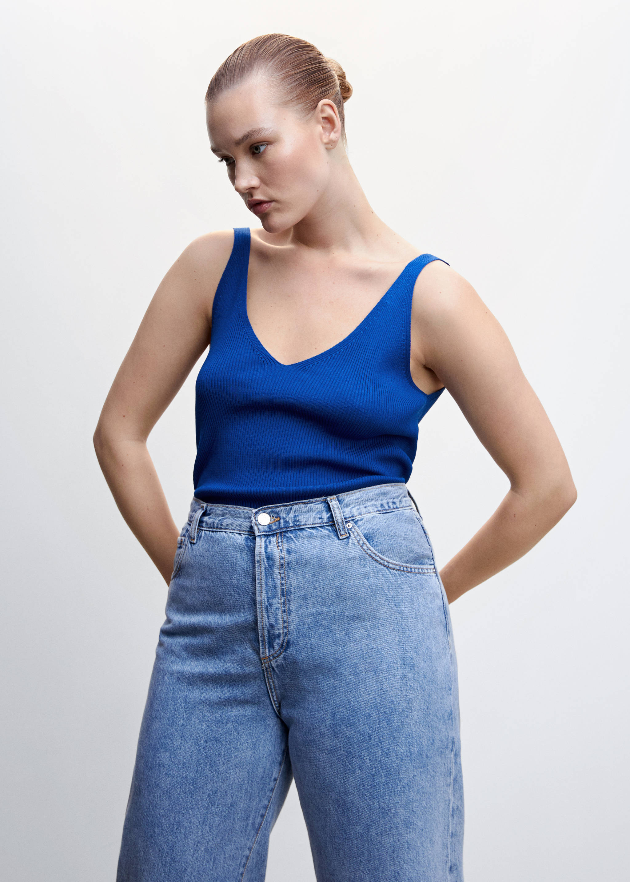 Top punto escote pico - Detalle del artículo 5