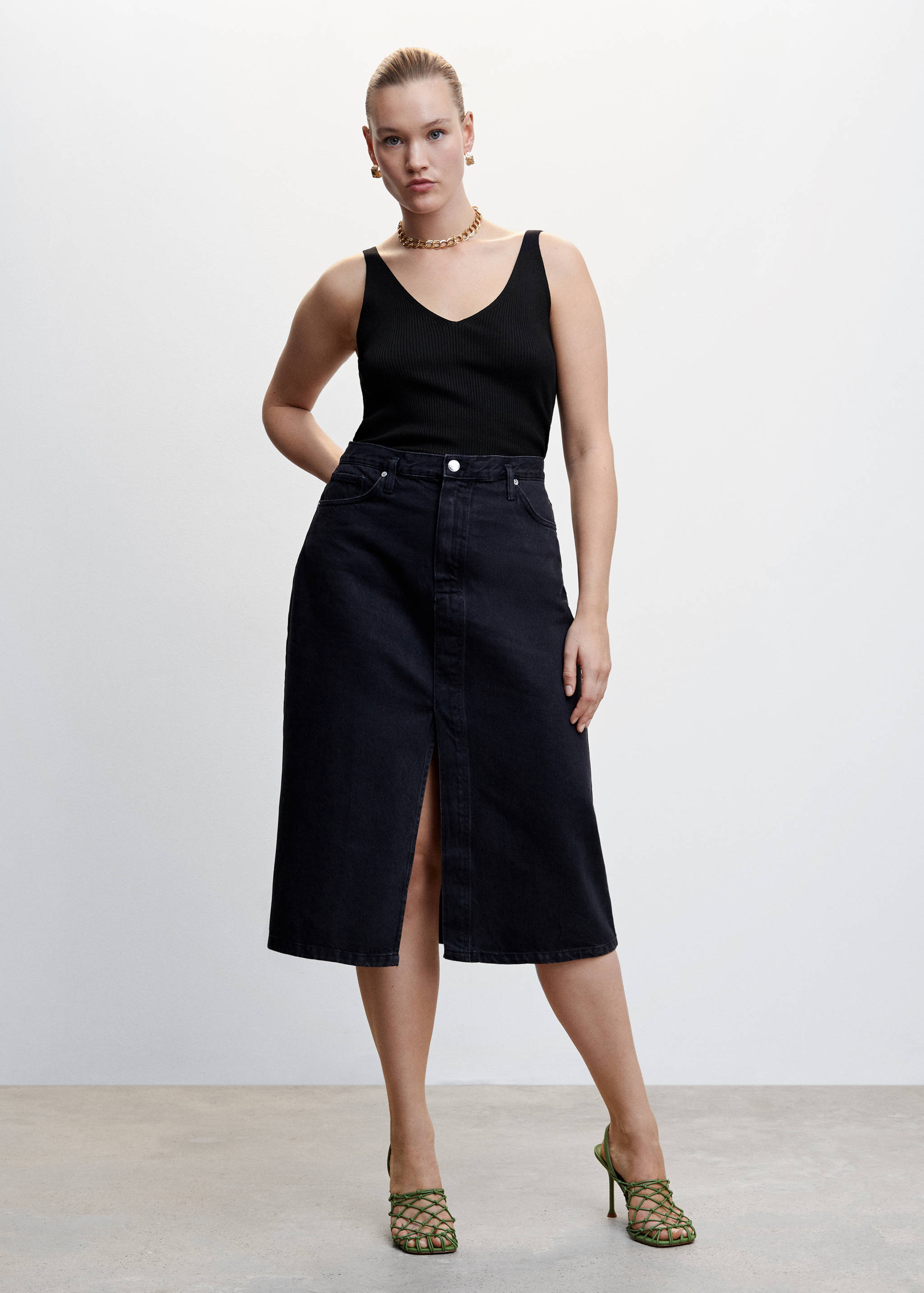 Top punto escote pico - Detalle del artículo 3