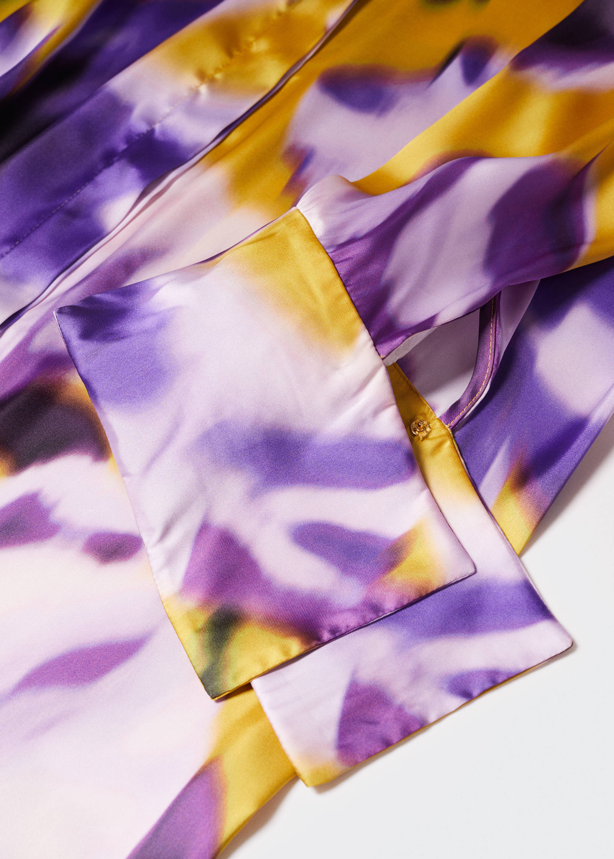 Hemdblusenkleid mit Blumenmotiv - Detail des Artikels 8