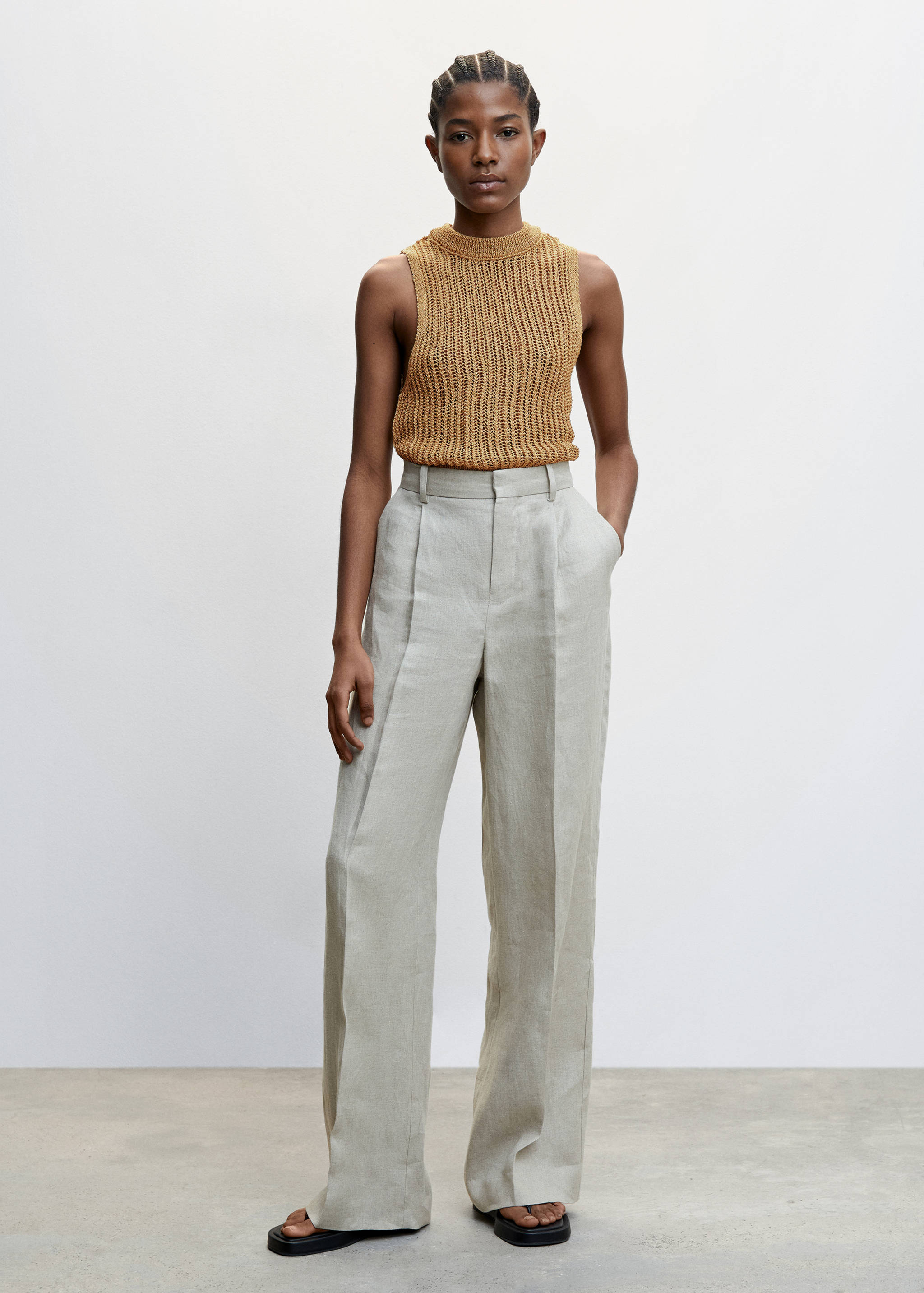 Top de malha com gola perkins - Plano geral