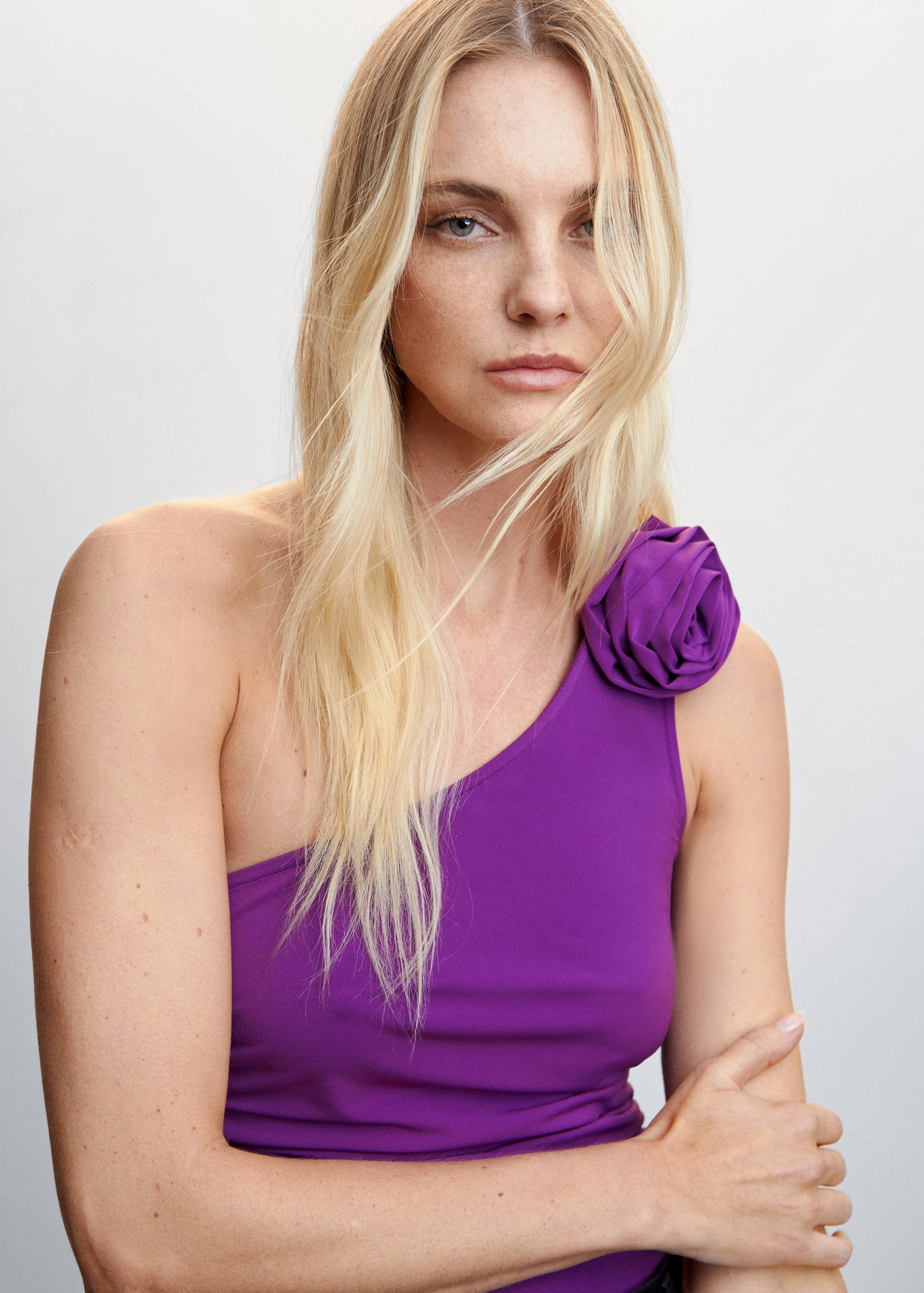 Top asymétrique fleur - Détail de l'article 1