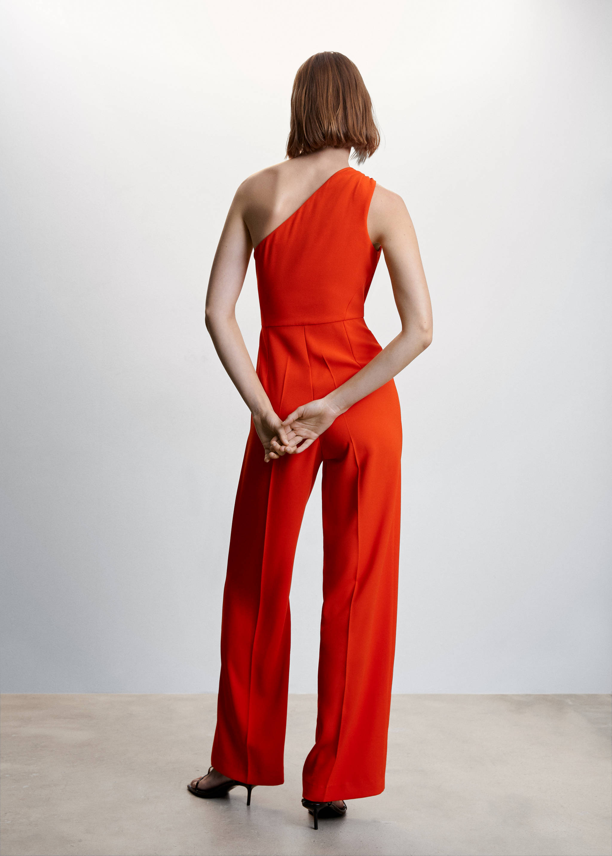 Asymmetrische jumpsuit met metalen detail - Achterkant van het artikel